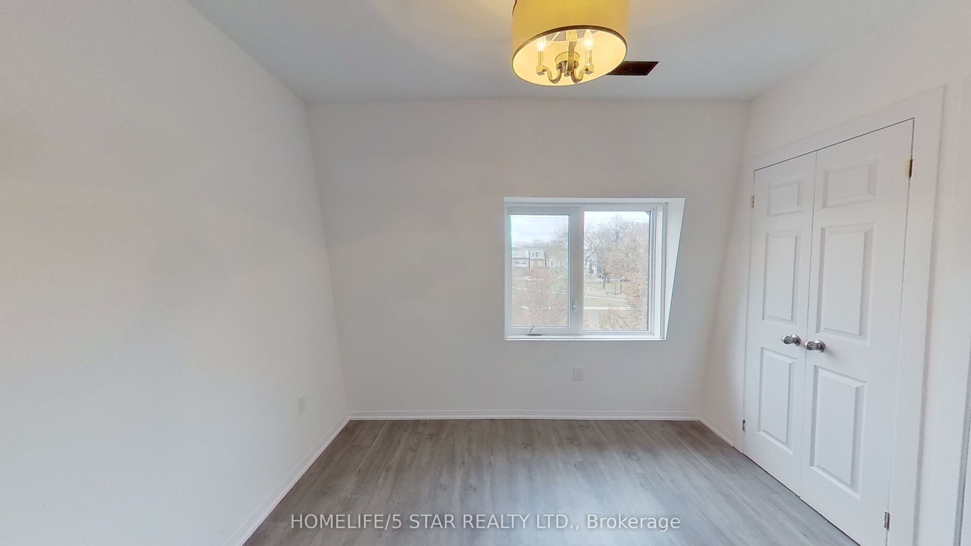 39 Humbert Street, #Apt 1, Toronto C, Toronto ON M6J 1M8 39 Humbert Street, #Apt 1, Toronto C, Toronto ON M6J 1M8