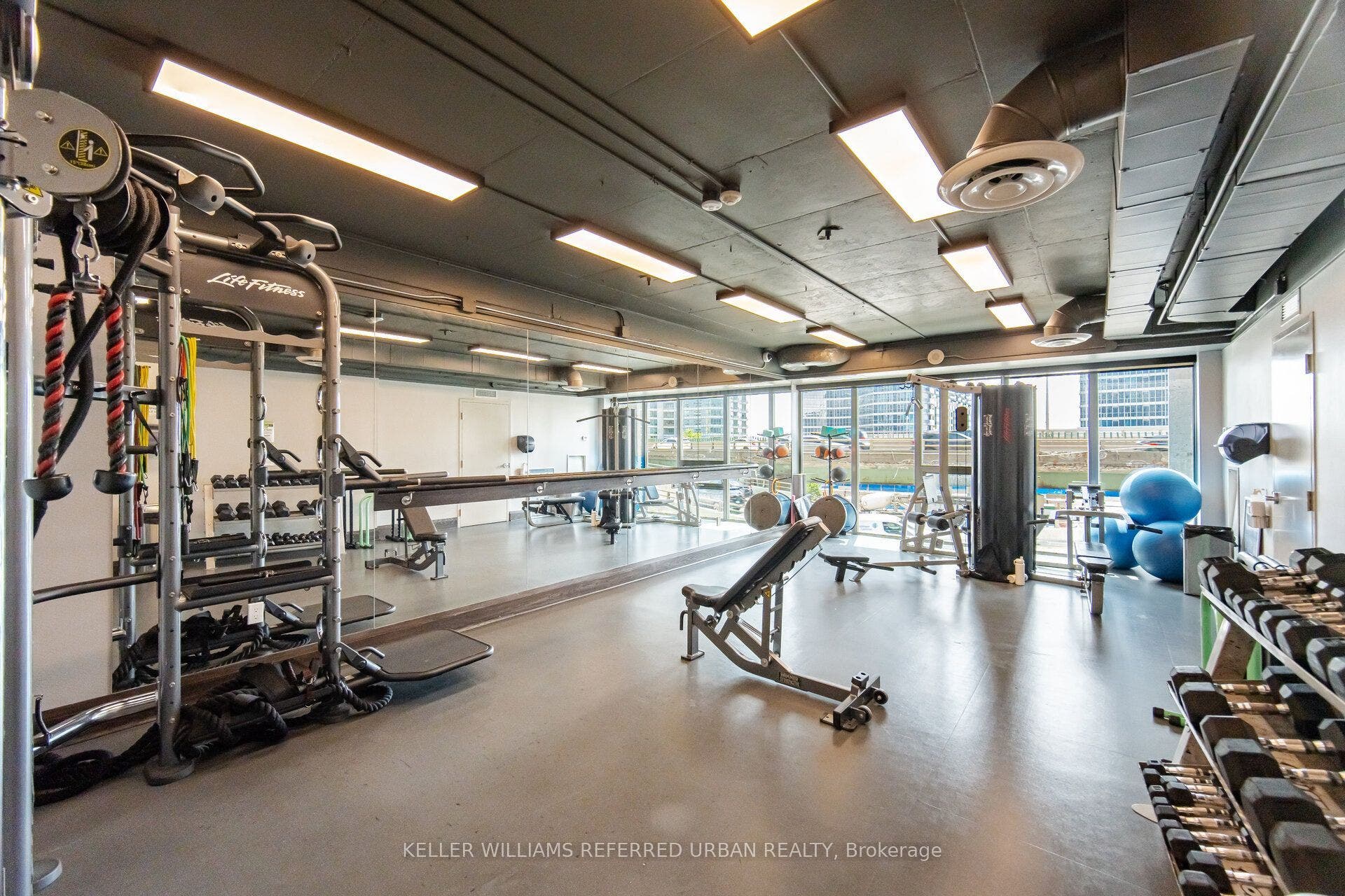 19 Grand Trunk Crescent, #3708, Toronto C01, Toronto C, Toronto ON M5J 3A3 19 Grand Trunk Crescent, #3708, Toronto C01, Toronto C, Toronto ON M5J 3A3