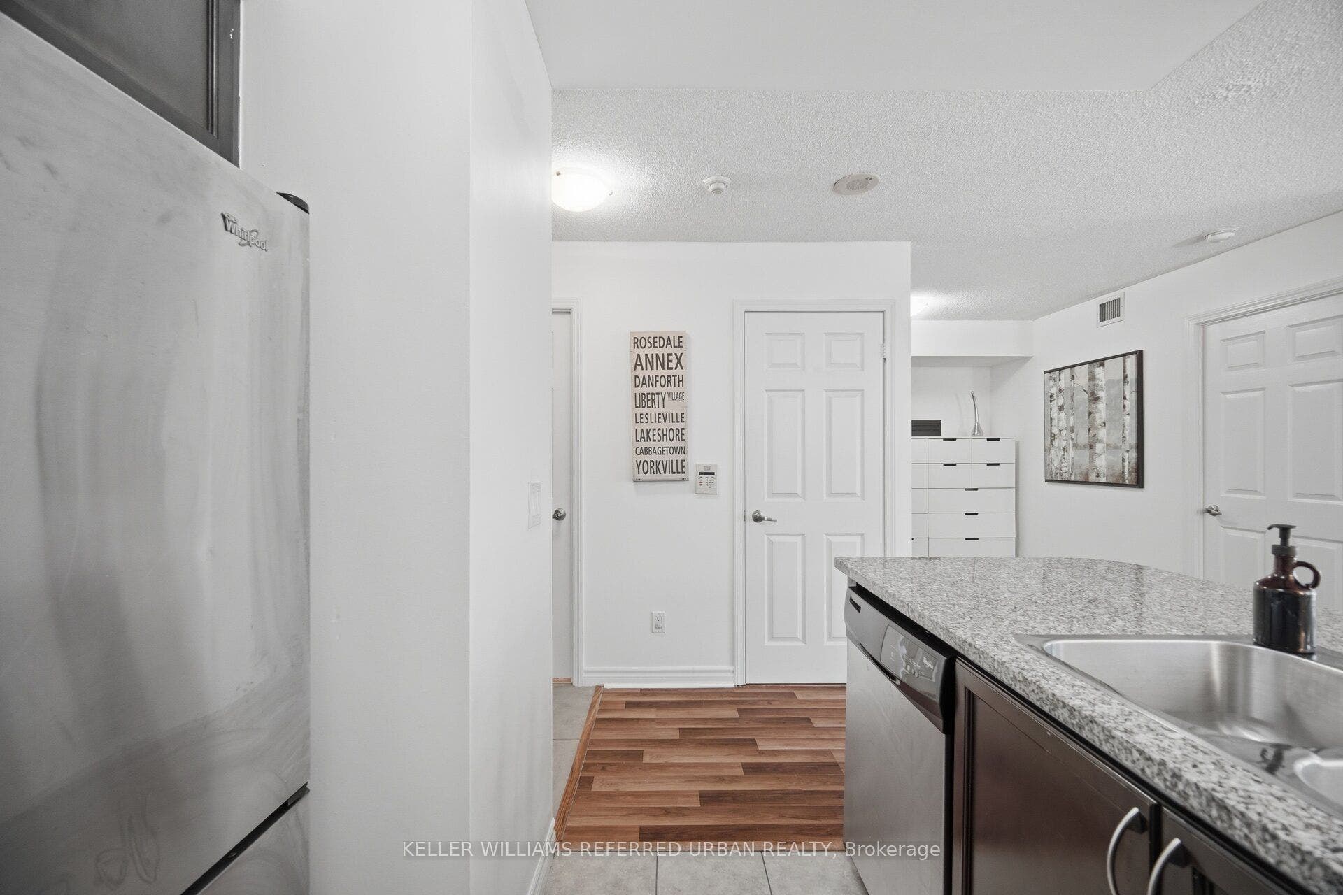 19 Grand Trunk Crescent, #3708, Toronto C01, Toronto C, Toronto ON M5J 3A3 19 Grand Trunk Crescent, #3708, Toronto C01, Toronto C, Toronto ON M5J 3A3