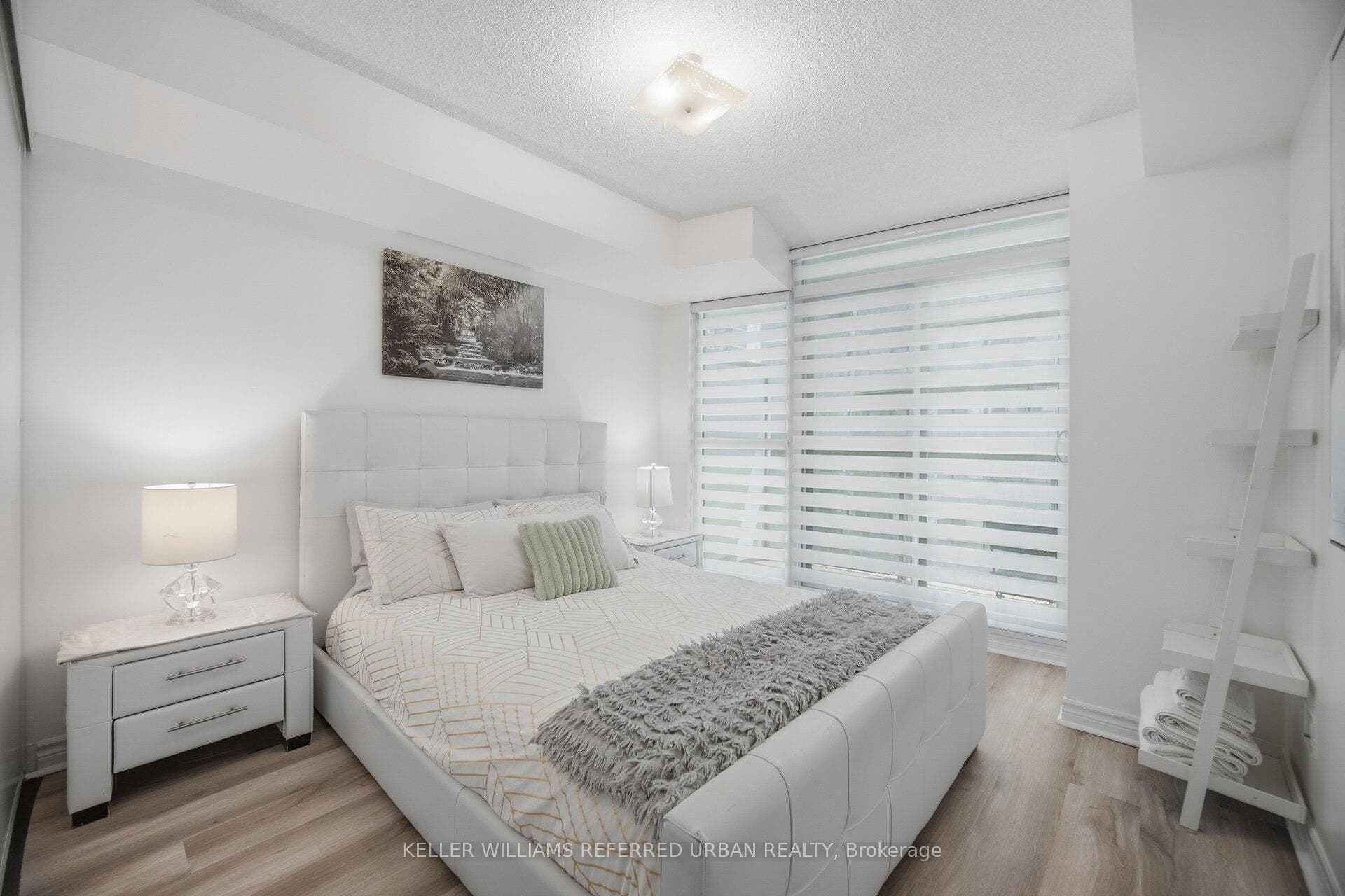 19 Grand Trunk Crescent, #3708, Toronto C01, Toronto C, Toronto ON M5J 3A3 19 Grand Trunk Crescent, #3708, Toronto C01, Toronto C, Toronto ON M5J 3A3