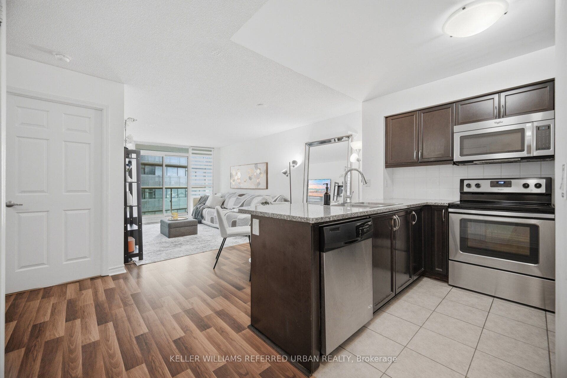 19 Grand Trunk Crescent, #3708, Toronto C01, Toronto C, Toronto ON M5J 3A3 19 Grand Trunk Crescent, #3708, Toronto C01, Toronto C, Toronto ON M5J 3A3