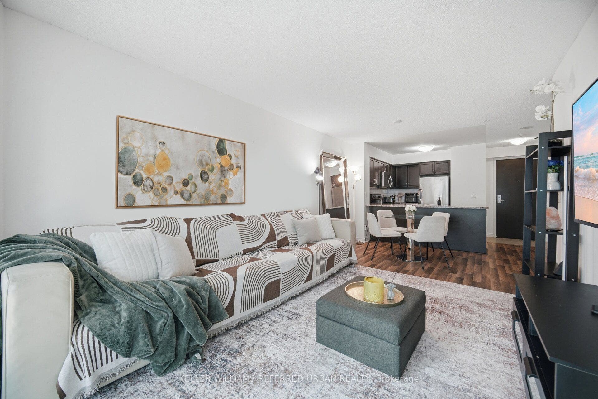 19 Grand Trunk Crescent, #3708, Toronto C01, Toronto C, Toronto ON M5J 3A3 19 Grand Trunk Crescent, #3708, Toronto C01, Toronto C, Toronto ON M5J 3A3