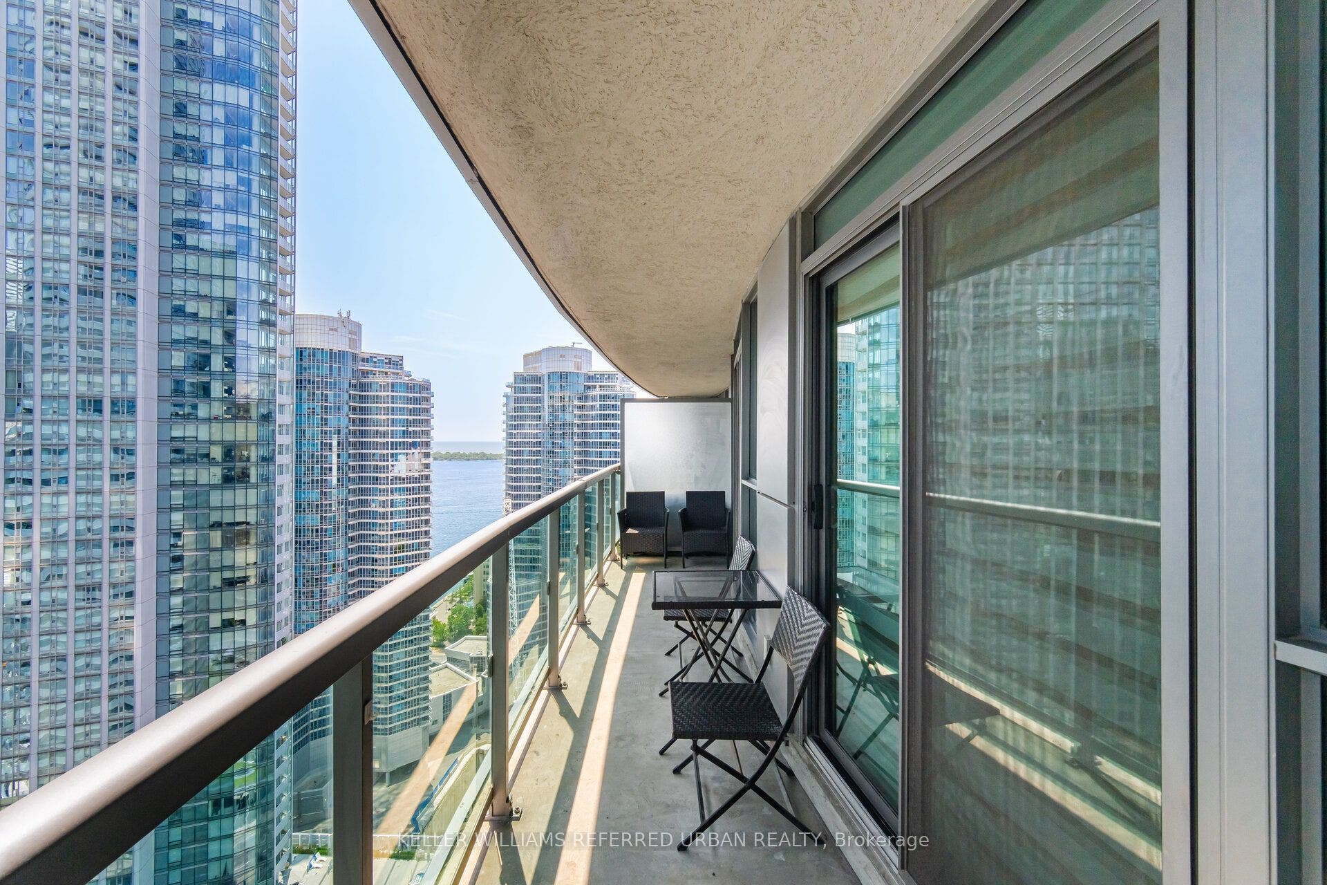 19 Grand Trunk Crescent, #3708, Toronto C01, Toronto C, Toronto ON M5J 3A3 19 Grand Trunk Crescent, #3708, Toronto C01, Toronto C, Toronto ON M5J 3A3