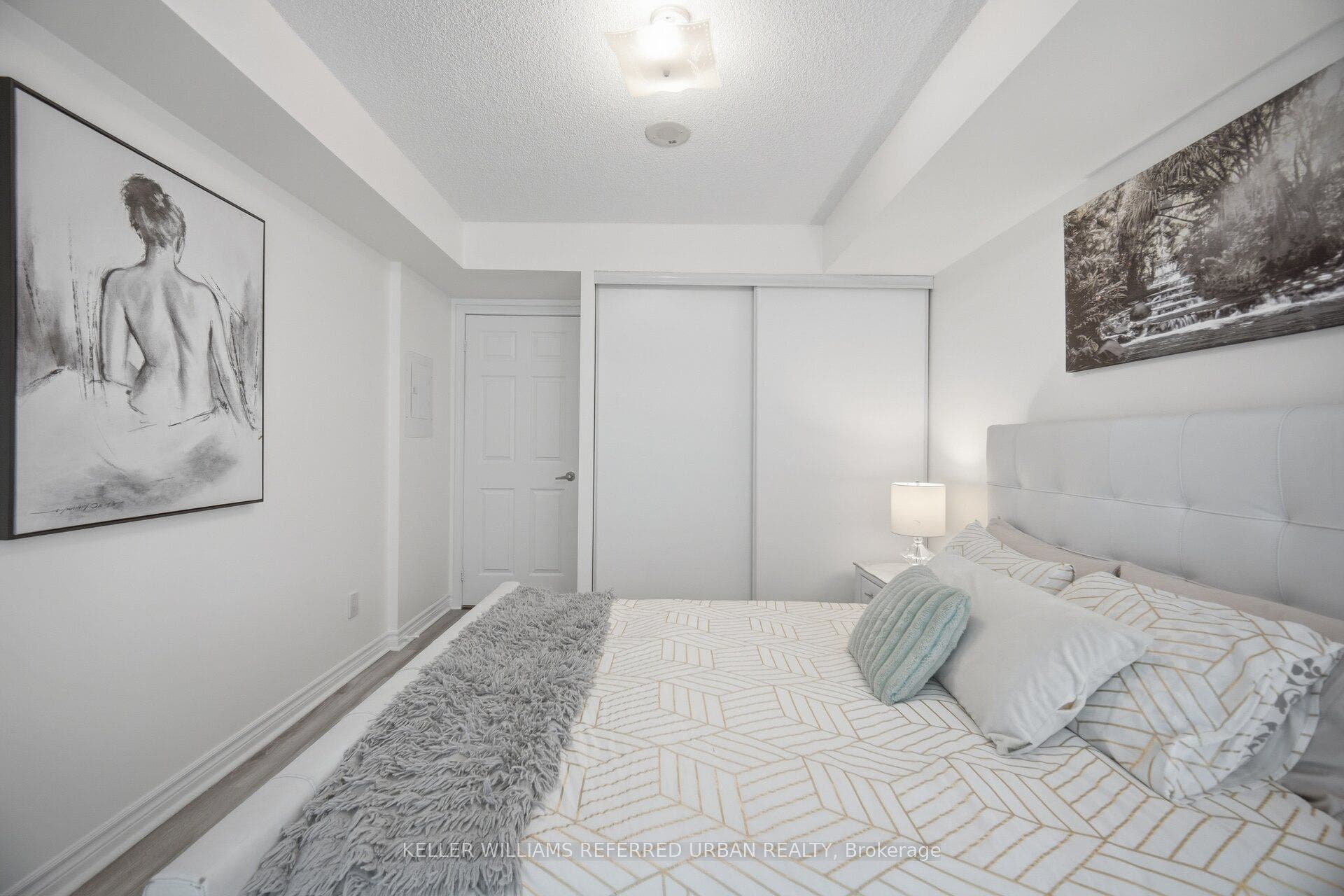 19 Grand Trunk Crescent, #3708, Toronto C01, Toronto C, Toronto ON M5J 3A3 19 Grand Trunk Crescent, #3708, Toronto C01, Toronto C, Toronto ON M5J 3A3