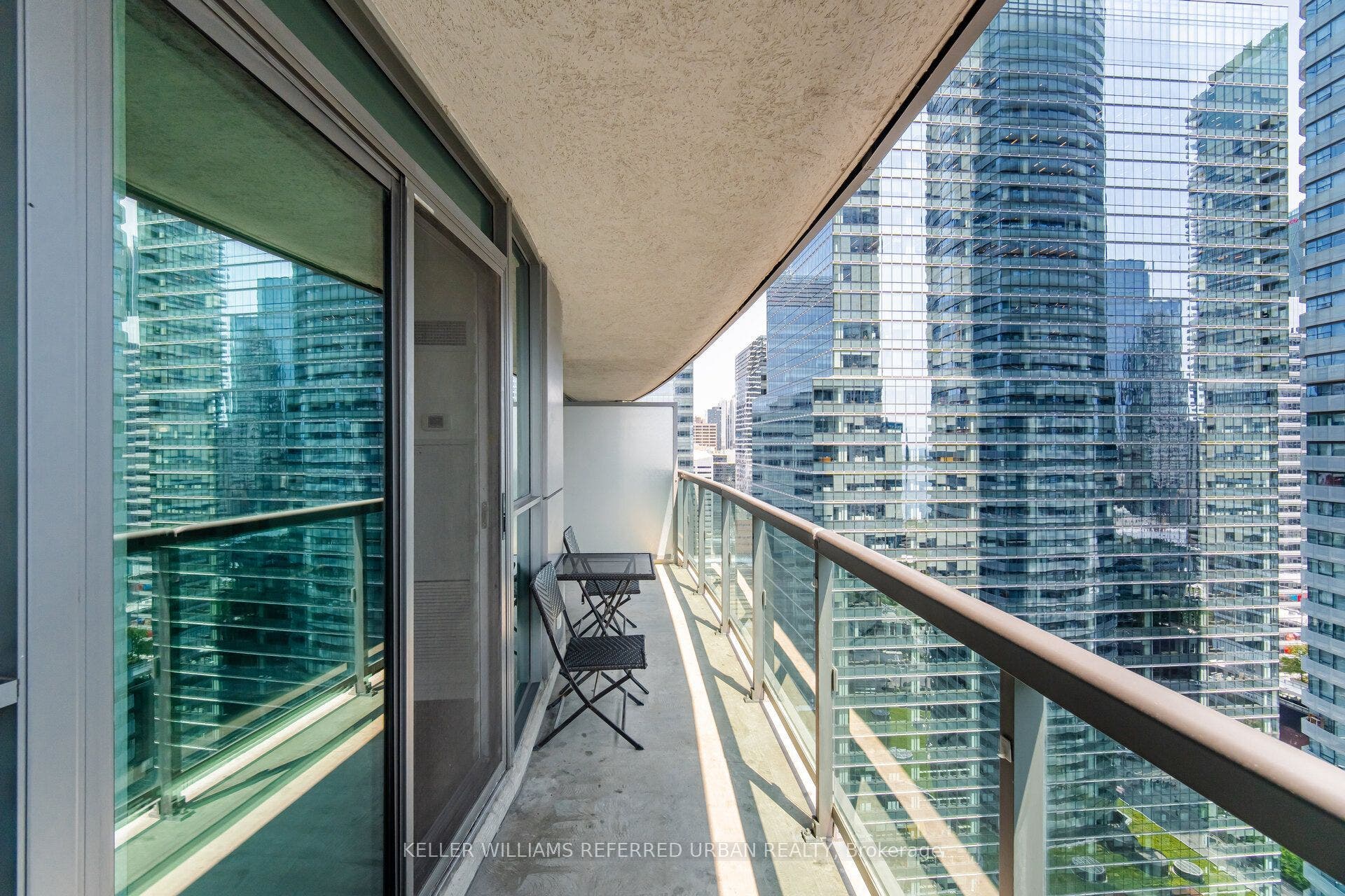 19 Grand Trunk Crescent, #3708, Toronto C01, Toronto C, Toronto ON M5J 3A3 19 Grand Trunk Crescent, #3708, Toronto C01, Toronto C, Toronto ON M5J 3A3
