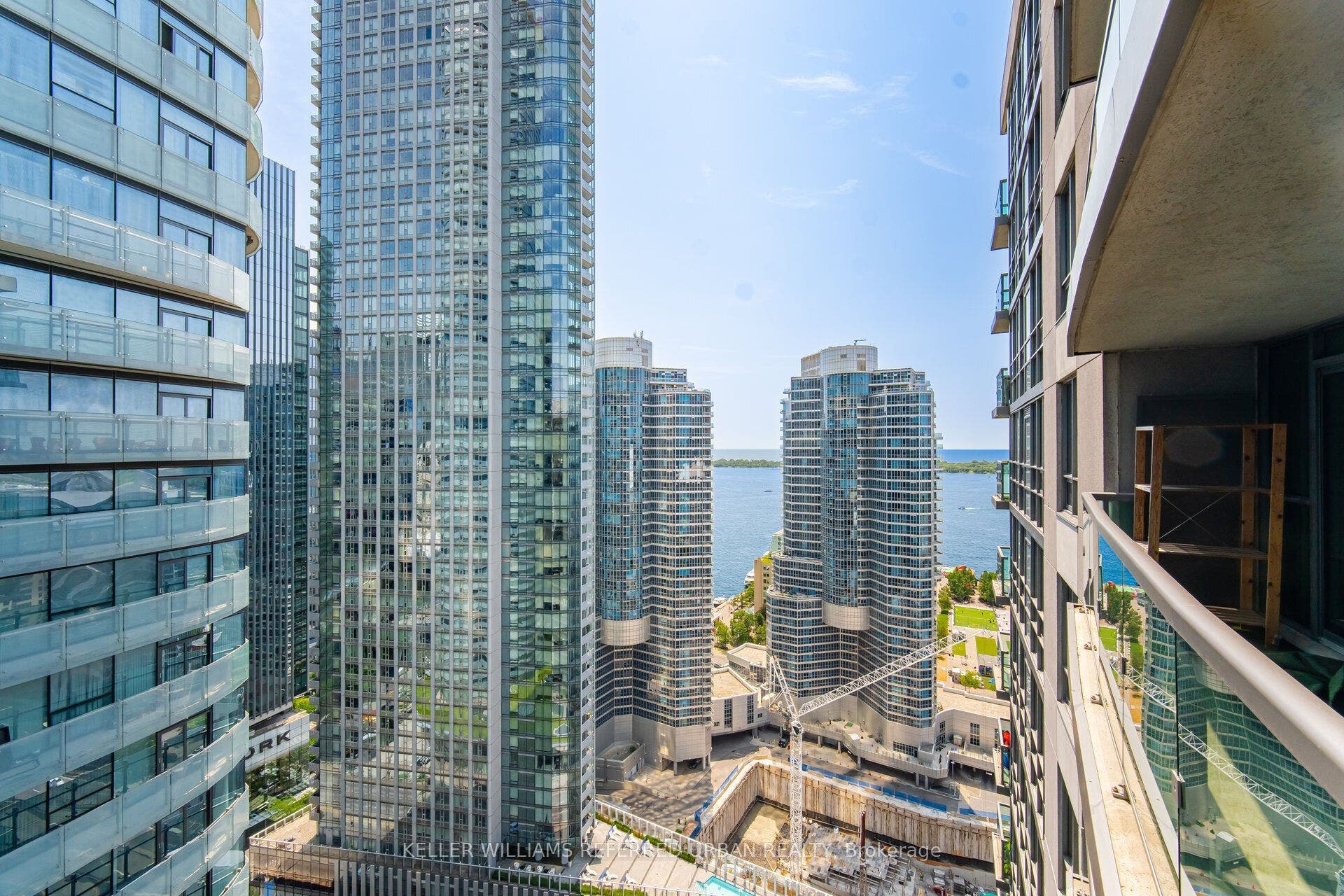 19 Grand Trunk Crescent, #3708, Toronto C01, Toronto C, Toronto ON M5J 3A3 19 Grand Trunk Crescent, #3708, Toronto C01, Toronto C, Toronto ON M5J 3A3