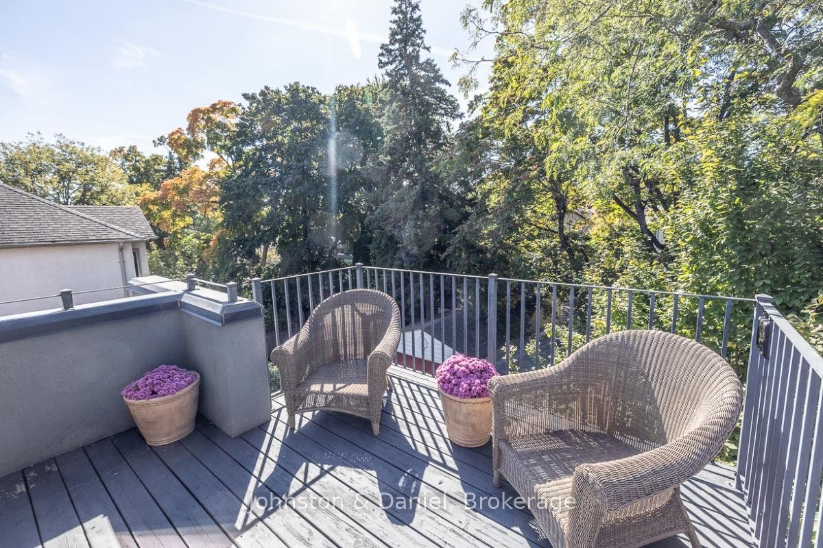 44 Standish Avenue, Toronto C, Toronto ON M4W 3B1