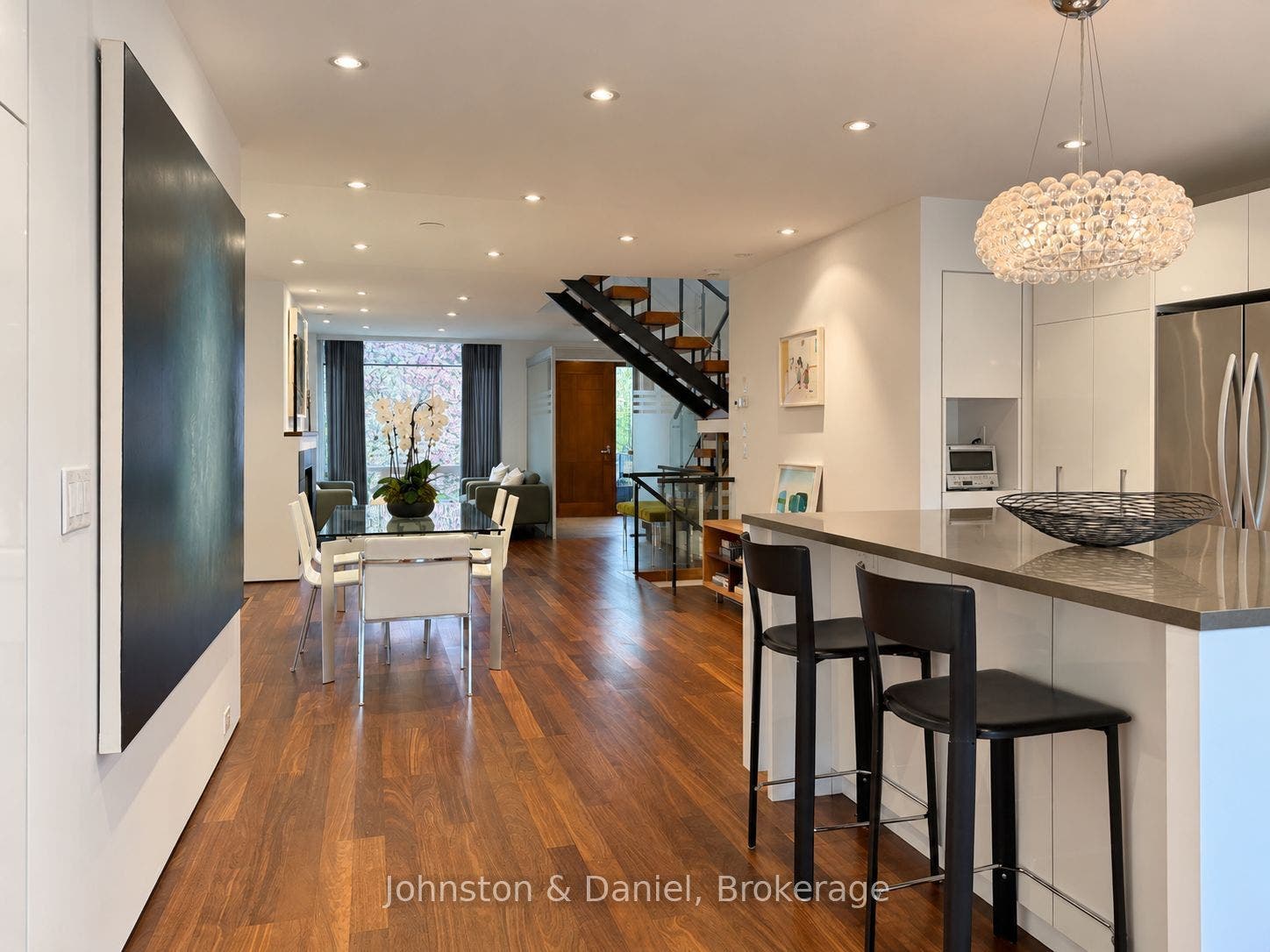 44 Standish Avenue, Toronto C, Toronto ON M4W 3B1
