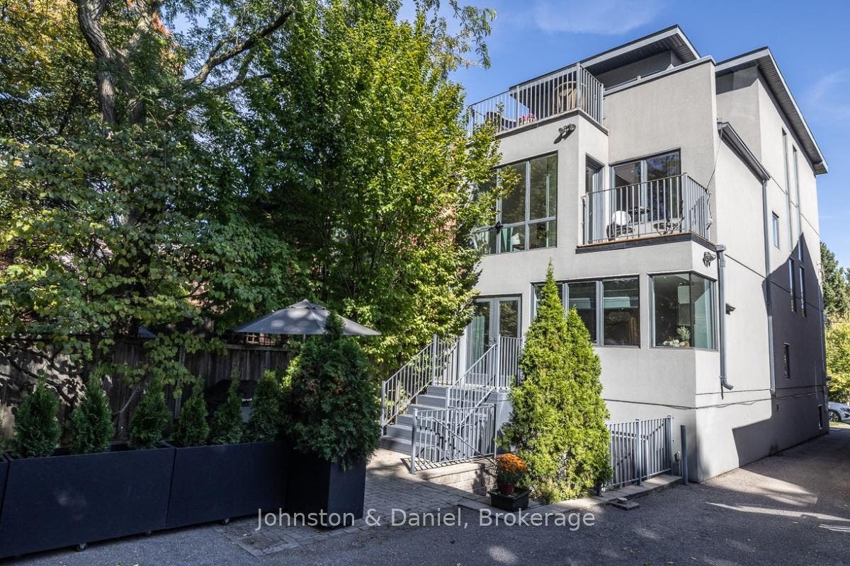 44 Standish Avenue, Toronto C, Toronto ON M4W 3B1