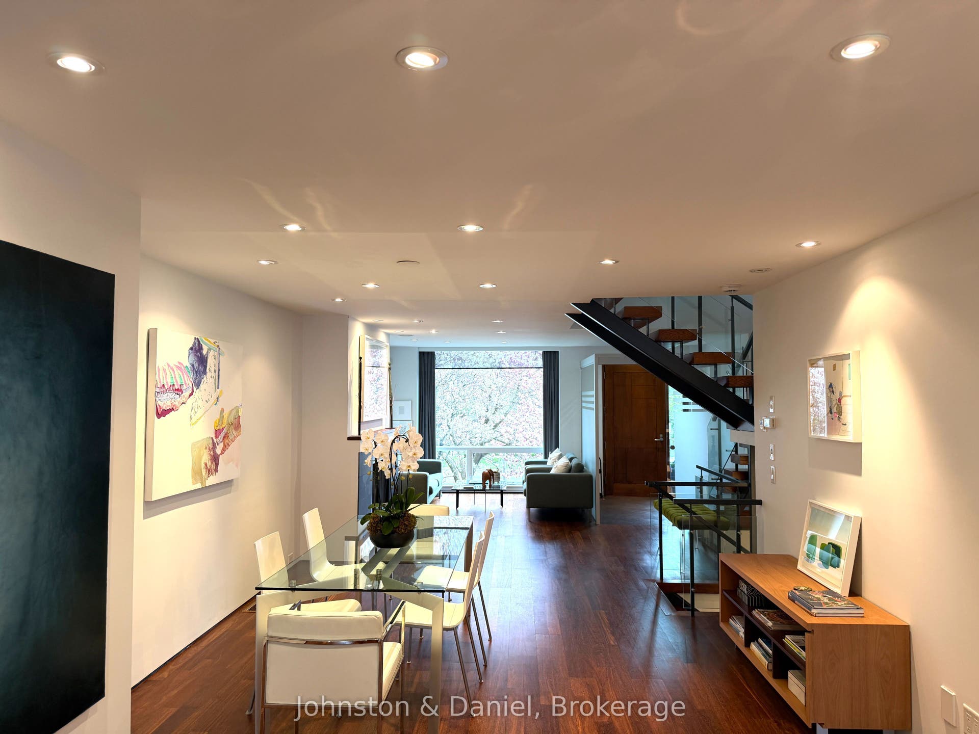44 Standish Avenue, Toronto C, Toronto ON M4W 3B1