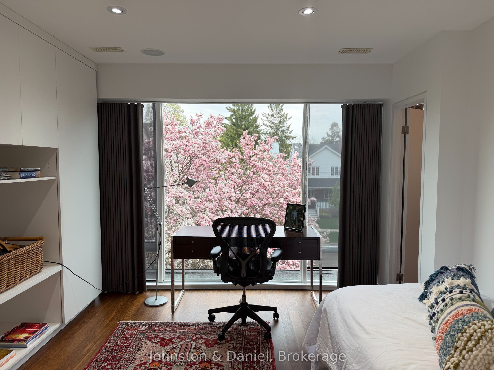 44 Standish Avenue, Toronto C, Toronto ON M4W 3B1
