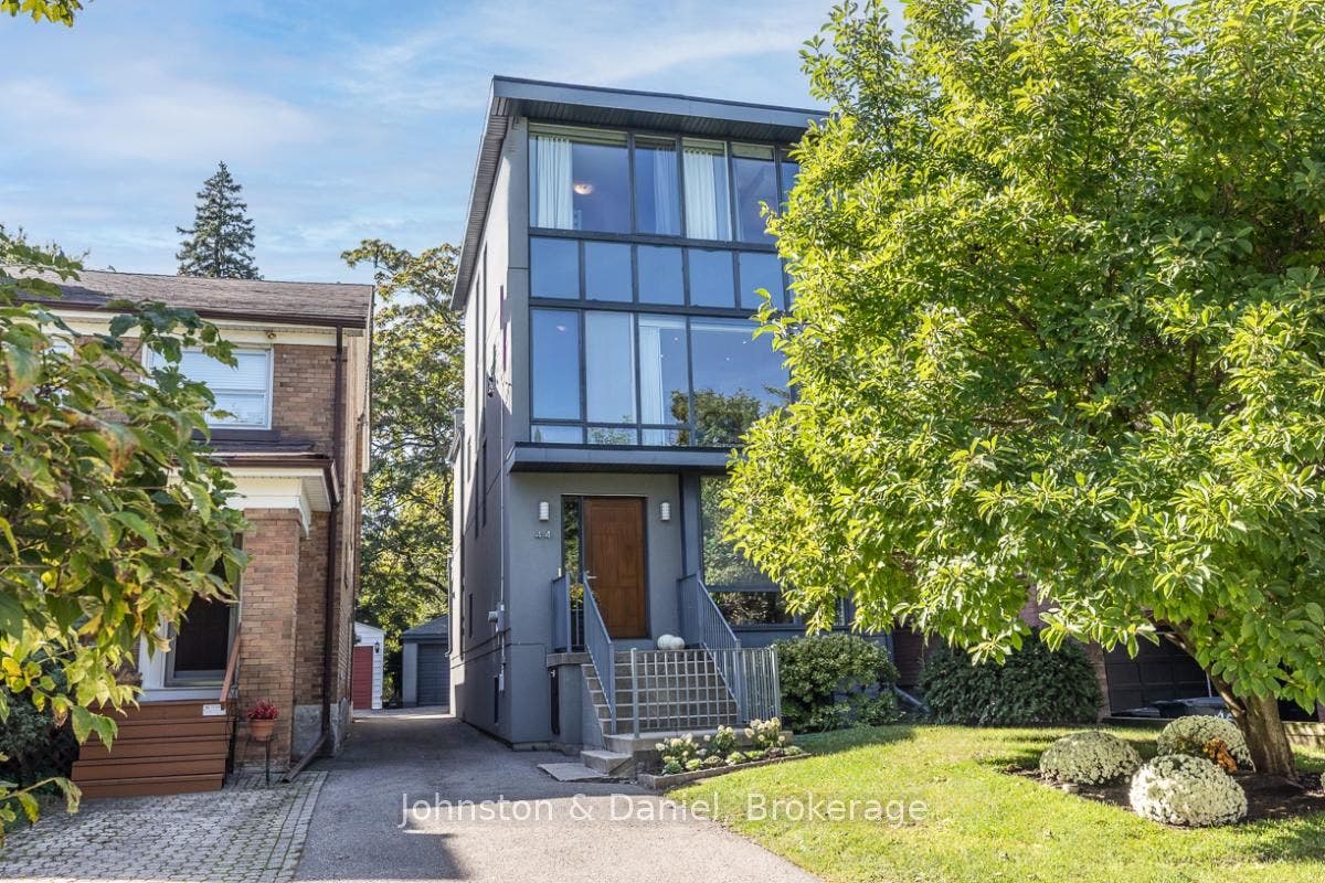 44 Standish Avenue, Toronto C, Toronto ON M4W 3B1