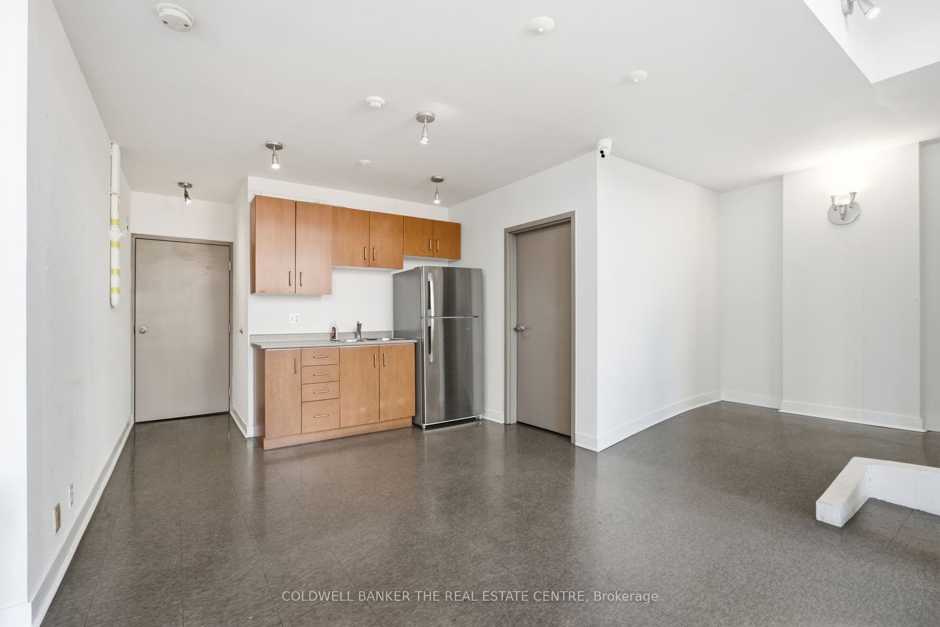 36 Charlotte Street, #501, Toronto C, Toronto ON M5V 3P7 Party Room Kitchenette