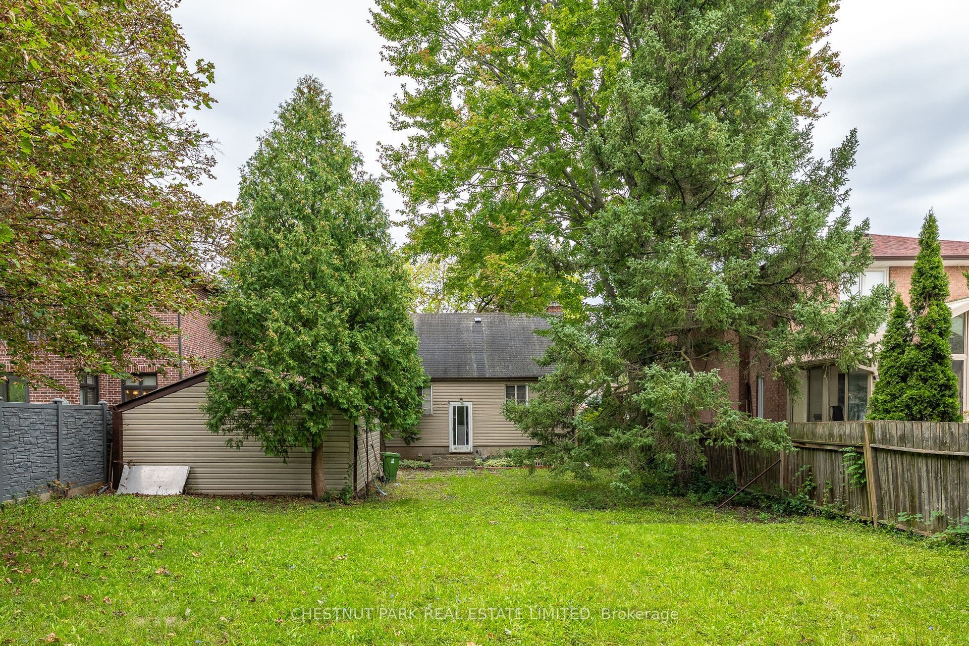 462 Ellerslie Avenue, Toronto C, Toronto ON M2R 1C4