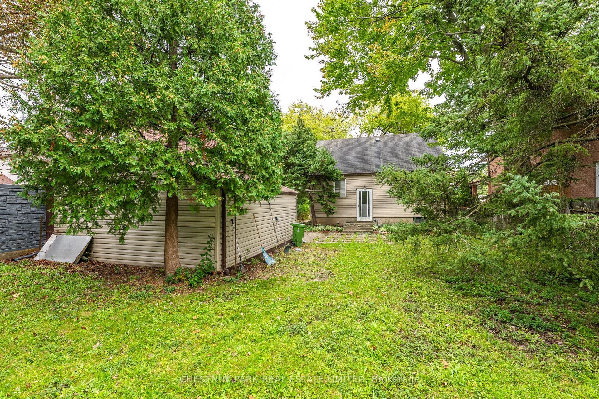 462 Ellerslie Avenue, Toronto C, Toronto ON M2R 1C4