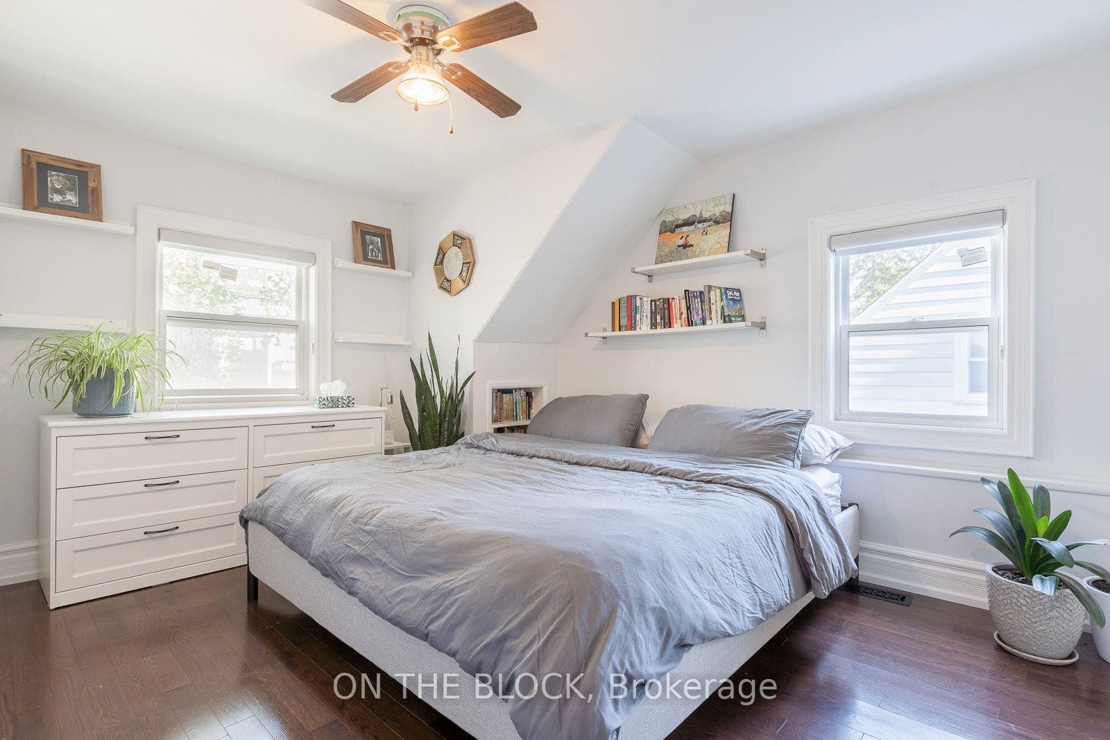 21 Craigmore Crescent, Toronto C, Toronto ON M2N 2Y2 21 Craigmore Crescent, Toronto C, Toronto ON M2N 2Y2