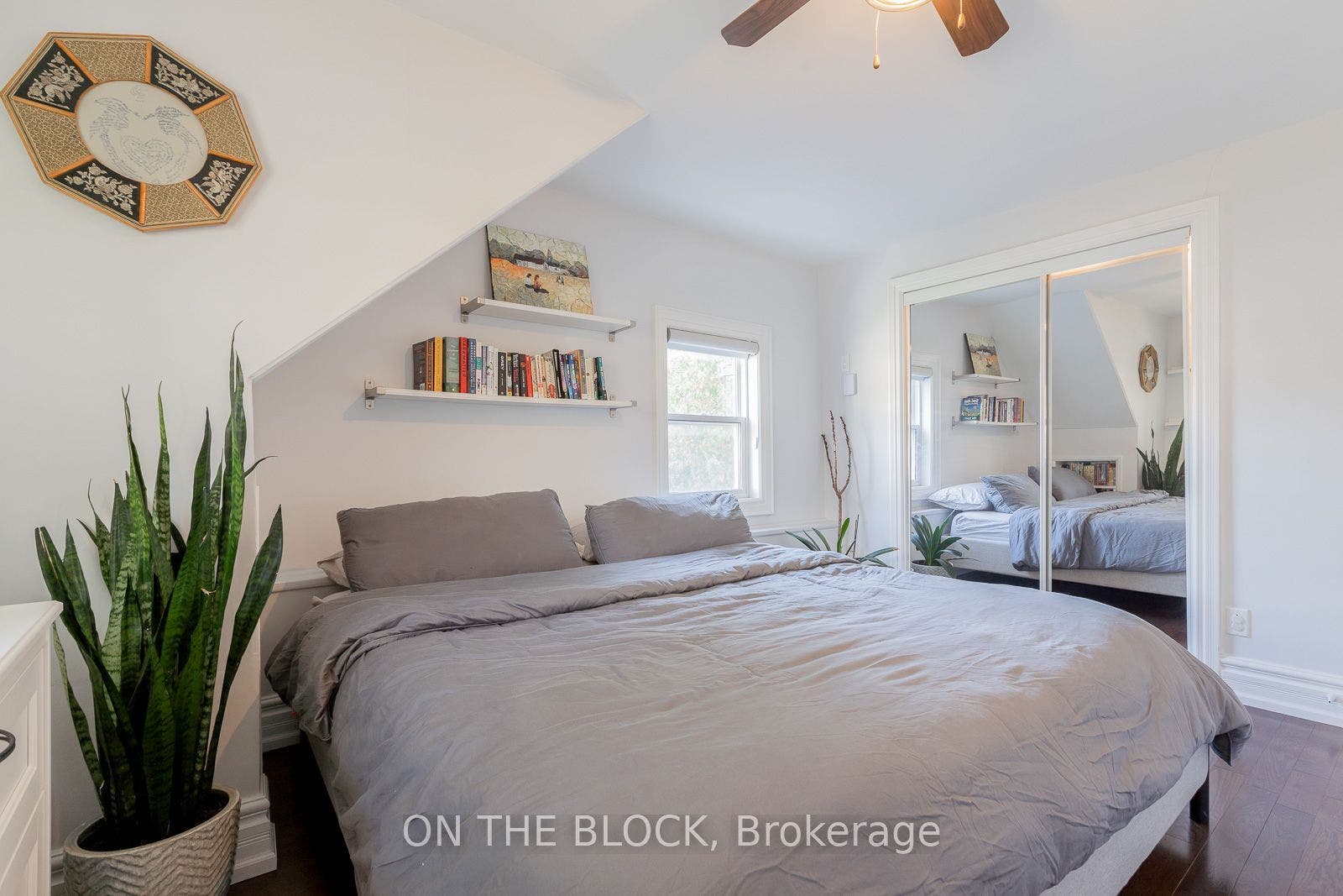 21 Craigmore Crescent, Toronto C, Toronto ON M2N 2Y2 21 Craigmore Crescent, Toronto C, Toronto ON M2N 2Y2