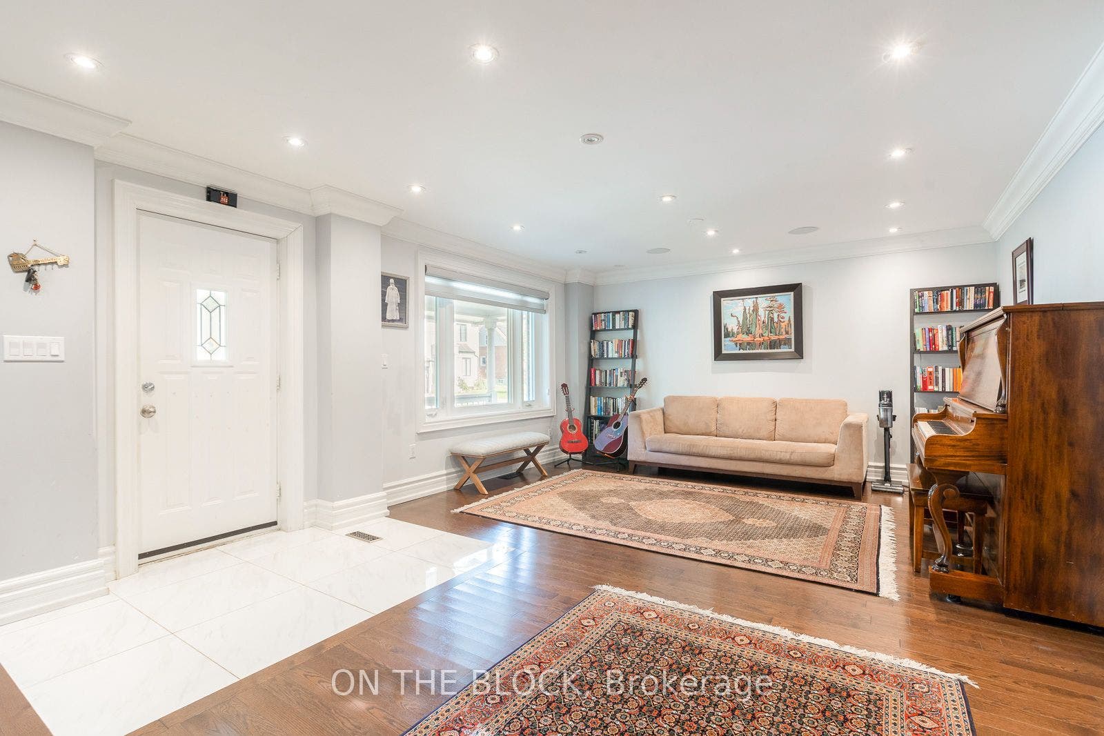 21 Craigmore Crescent, Toronto C, Toronto ON M2N 2Y2 21 Craigmore Crescent, Toronto C, Toronto ON M2N 2Y2