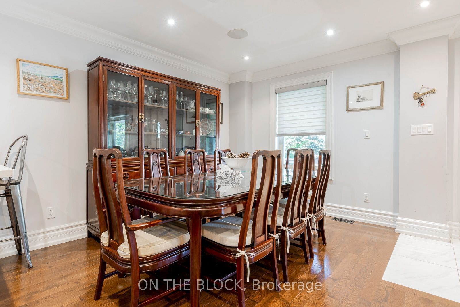21 Craigmore Crescent, Toronto C, Toronto ON M2N 2Y2 21 Craigmore Crescent, Toronto C, Toronto ON M2N 2Y2