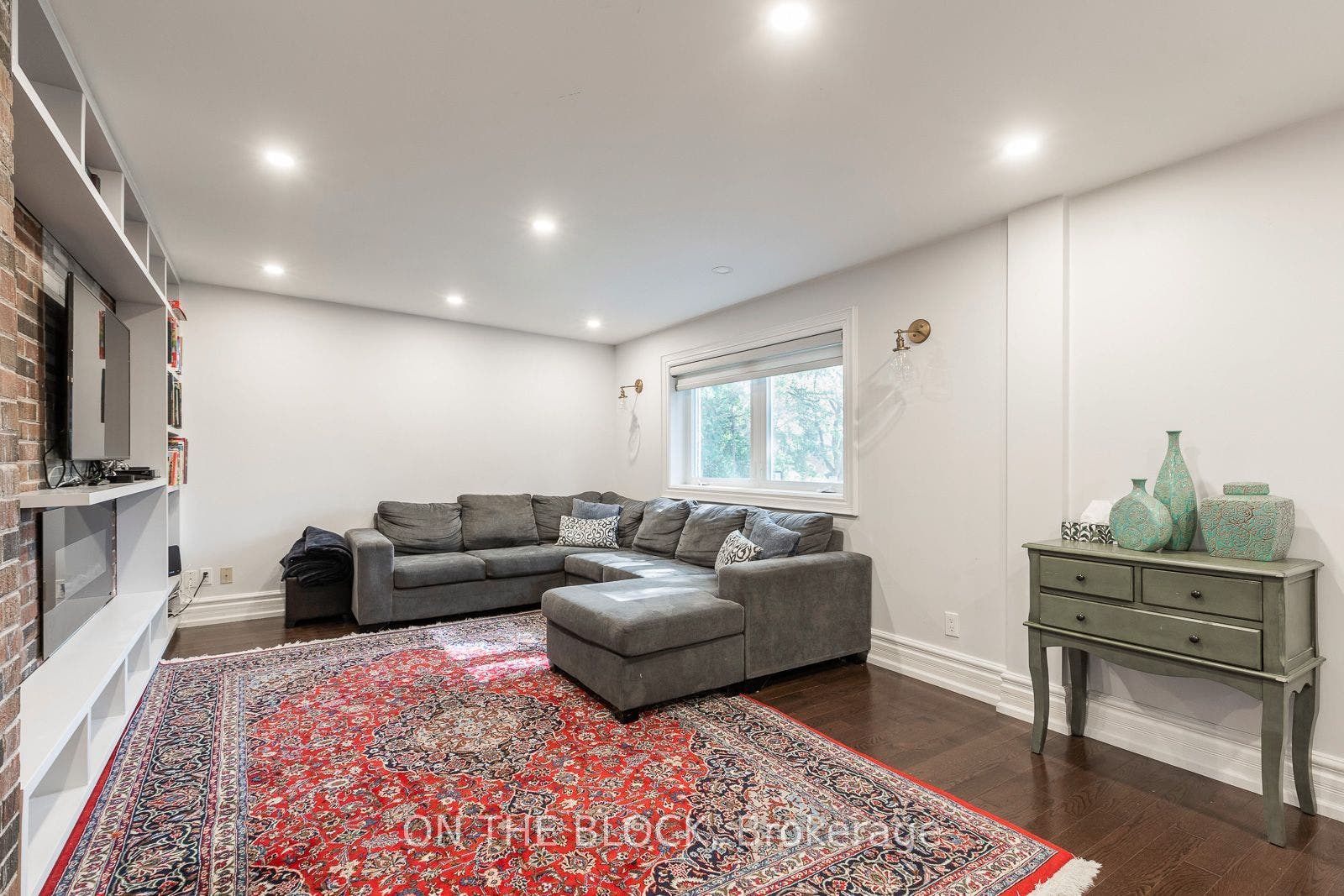 21 Craigmore Crescent, Toronto C, Toronto ON M2N 2Y2 21 Craigmore Crescent, Toronto C, Toronto ON M2N 2Y2