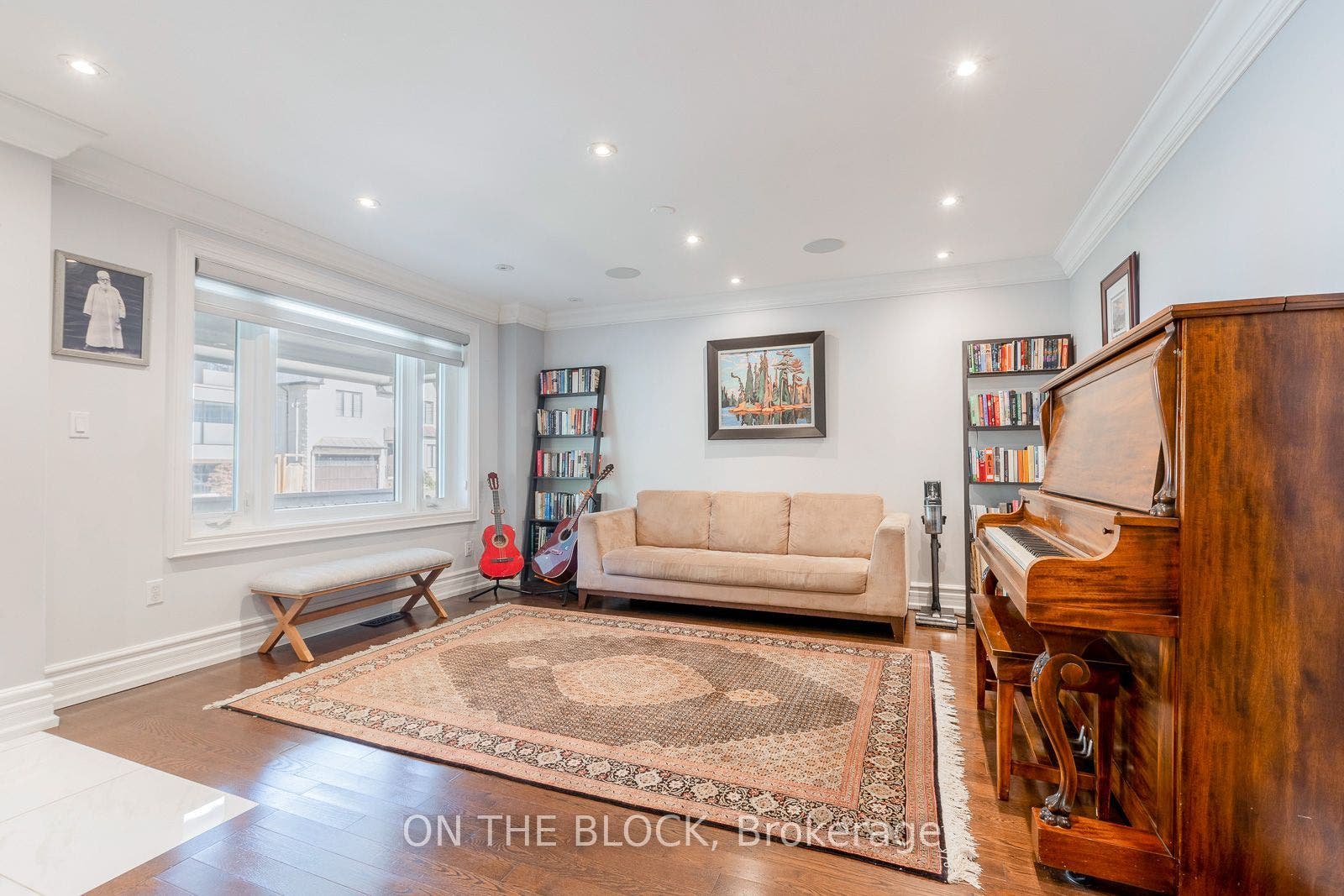 21 Craigmore Crescent, Toronto C, Toronto ON M2N 2Y2 21 Craigmore Crescent, Toronto C, Toronto ON M2N 2Y2