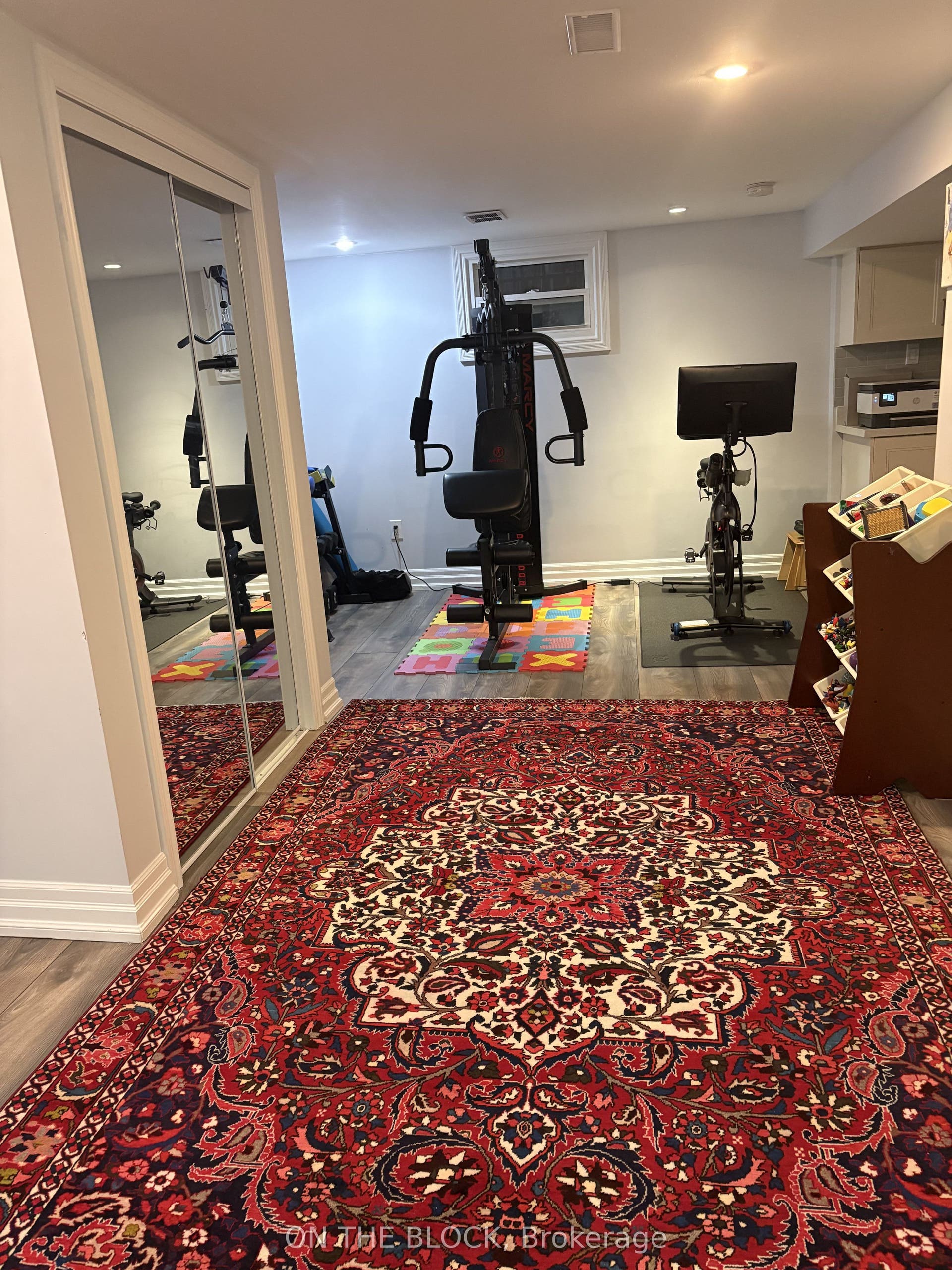 21 Craigmore Crescent, Toronto C, Toronto ON M2N 2Y2 21 Craigmore Crescent, Toronto C, Toronto ON M2N 2Y2