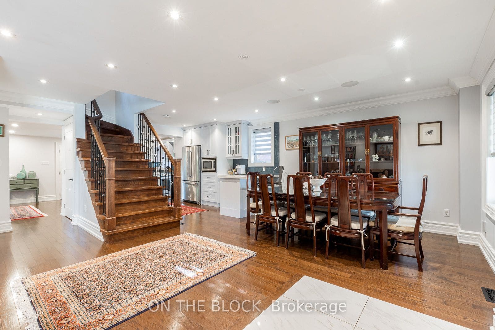 21 Craigmore Crescent, Toronto C, Toronto ON M2N 2Y2 21 Craigmore Crescent, Toronto C, Toronto ON M2N 2Y2