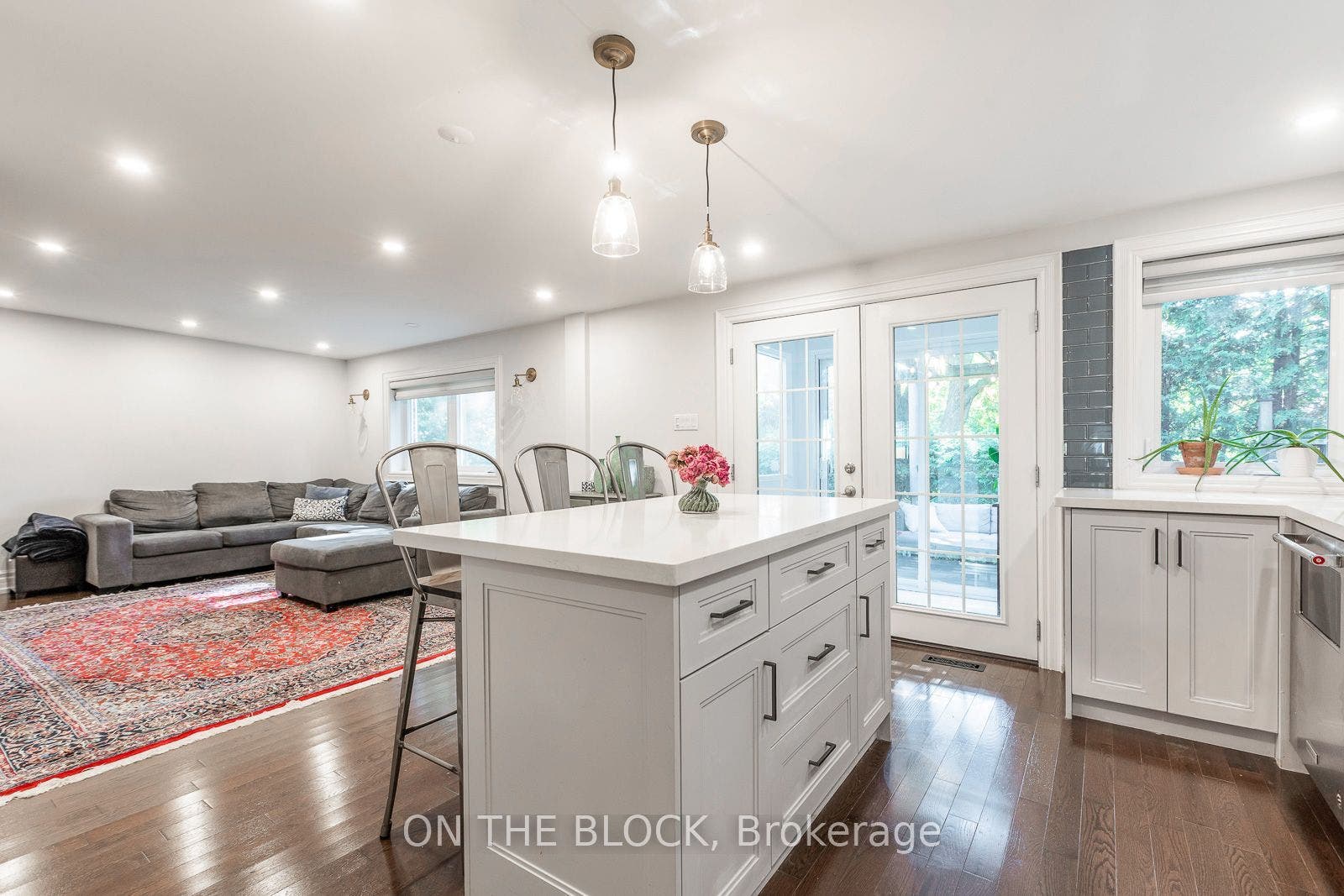 21 Craigmore Crescent, Toronto C, Toronto ON M2N 2Y2 21 Craigmore Crescent, Toronto C, Toronto ON M2N 2Y2