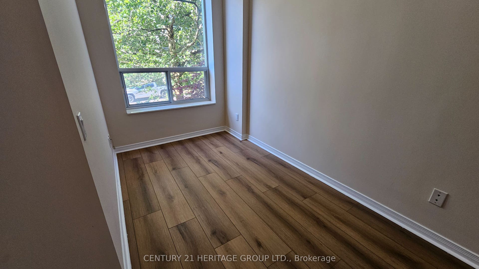 451 Rosewell Avenue, #202, Toronto C, Toronto ON M4R 2H8
