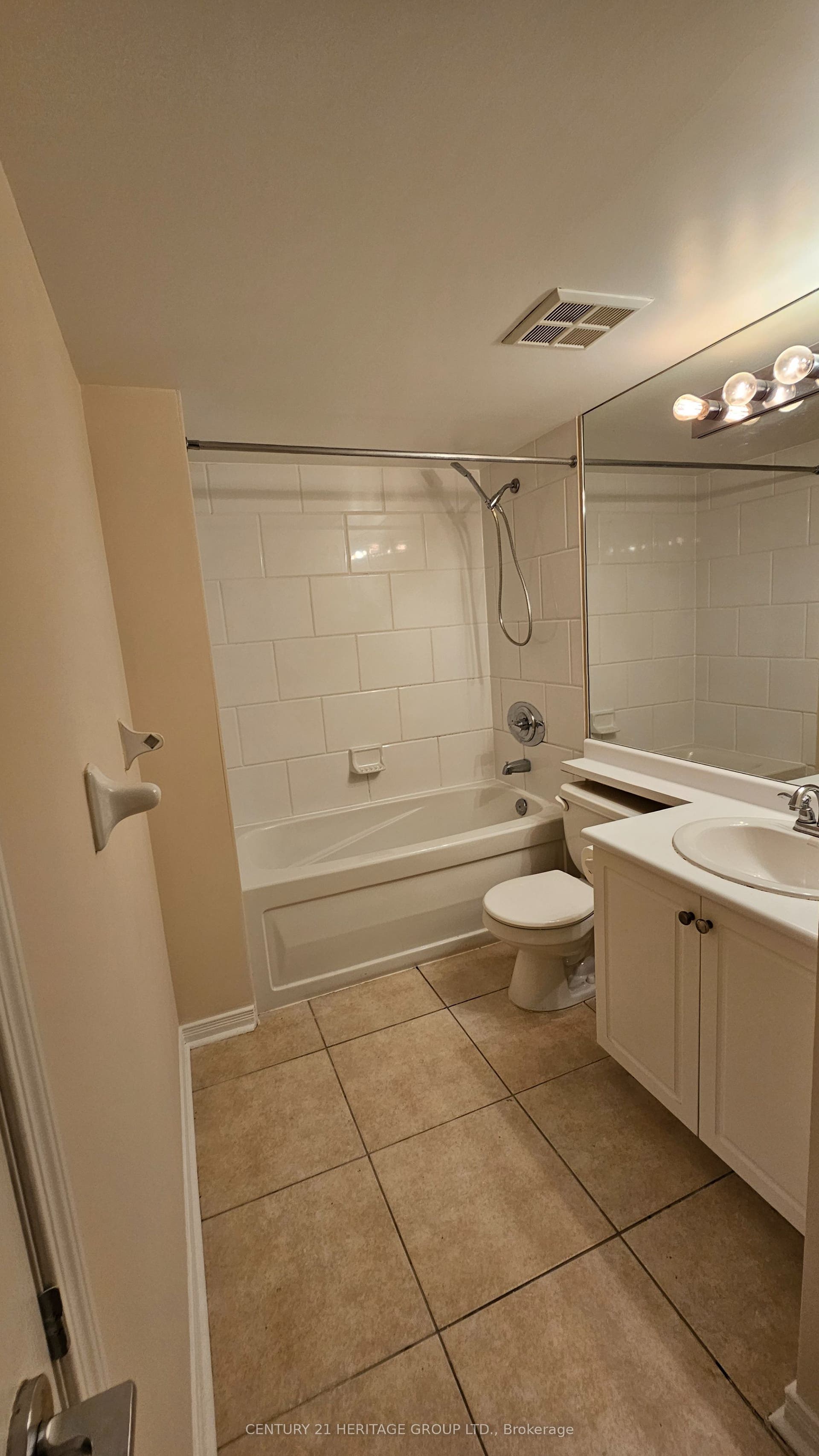 451 Rosewell Avenue, #202, Toronto C, Toronto ON M4R 2H8