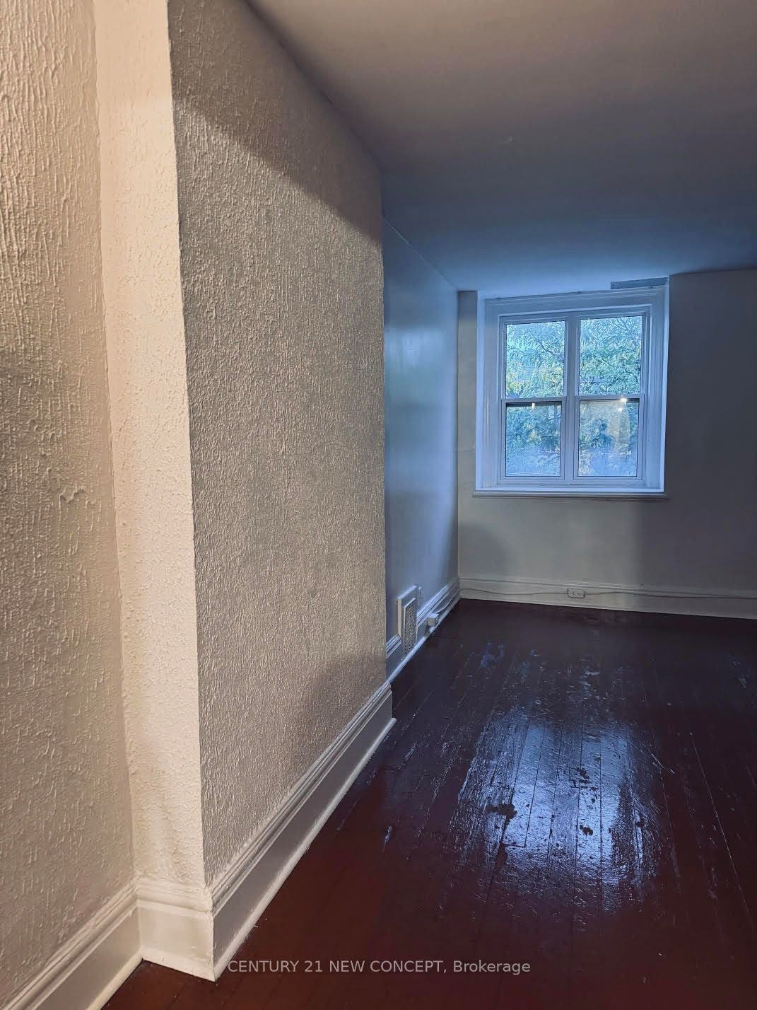 585 Parliament Street, #Upper Level, Toronto C, Toronto ON M4X 1P9 585 Parliament Street, #Upper Level, Toronto C, Toronto ON M4X 1P9