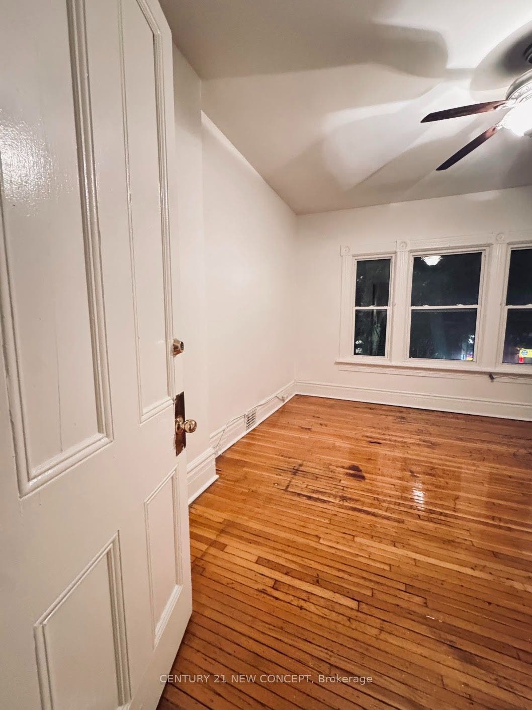 585 Parliament Street, #Upper Level, Toronto C, Toronto ON M4X 1P9 585 Parliament Street, #Upper Level, Toronto C, Toronto ON M4X 1P9