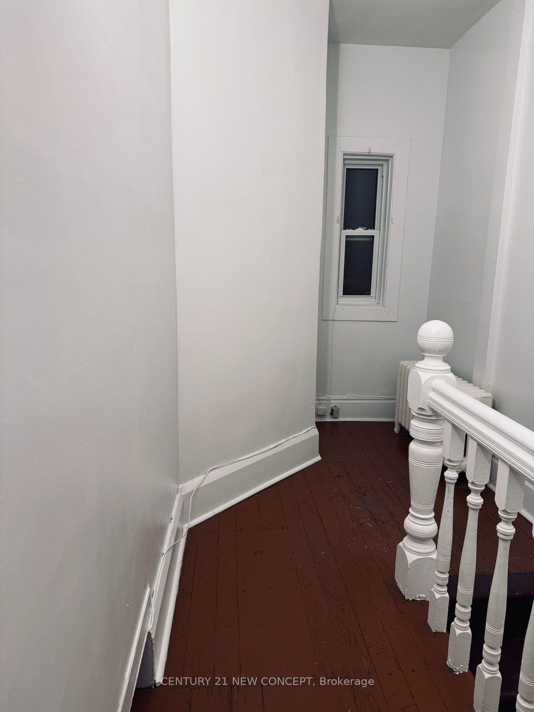 585 Parliament Street, #Upper Level, Toronto C, Toronto ON M4X 1P9 585 Parliament Street, #Upper Level, Toronto C, Toronto ON M4X 1P9