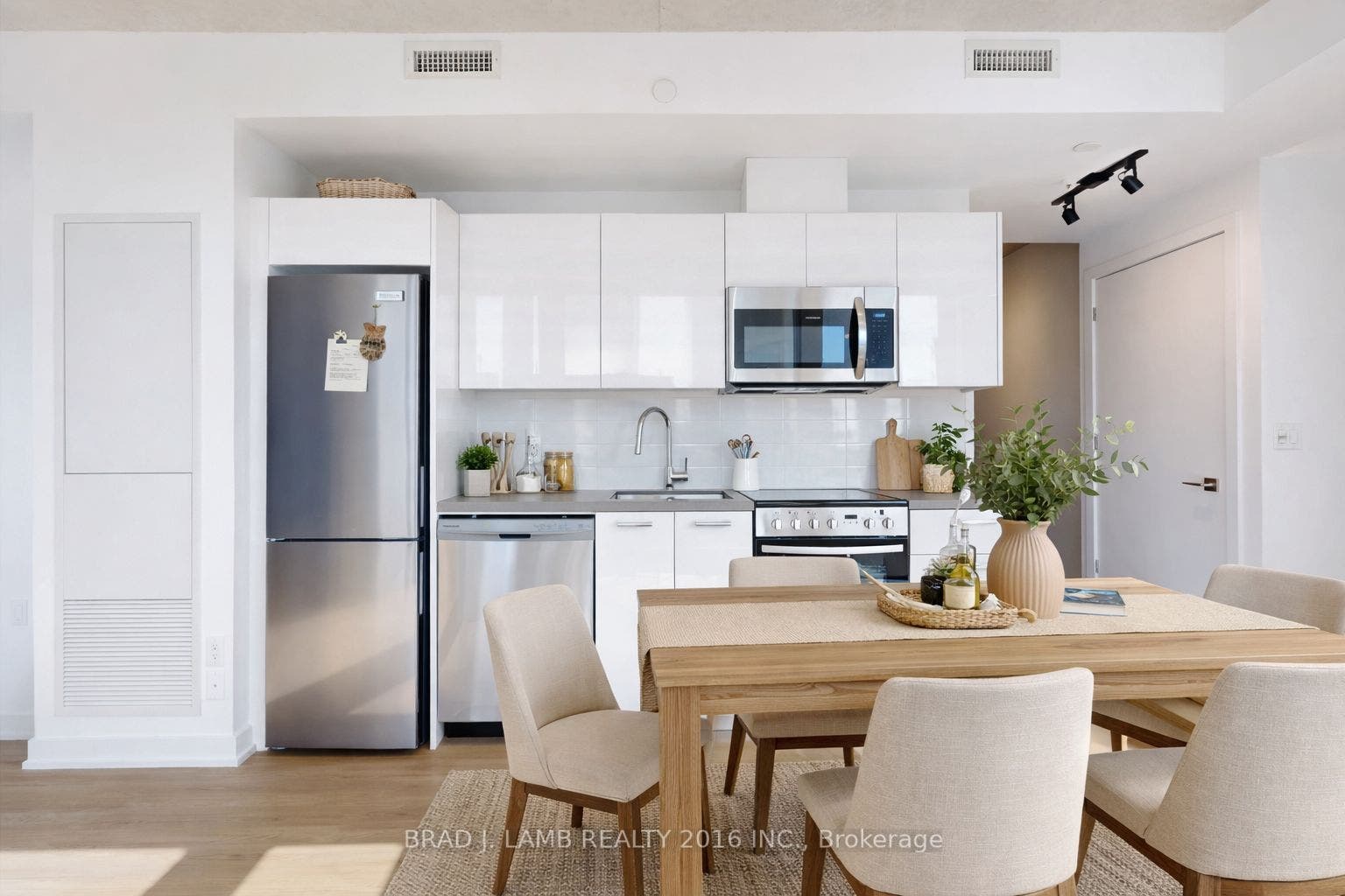 284 King Street E, #905, Toronto C, Toronto ON M5A 1K4