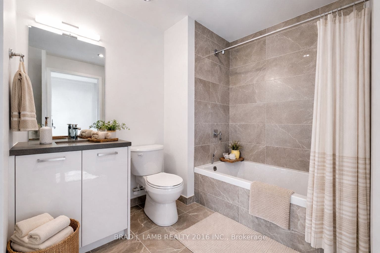 284 King Street E, #905, Toronto C, Toronto ON M5A 1K4