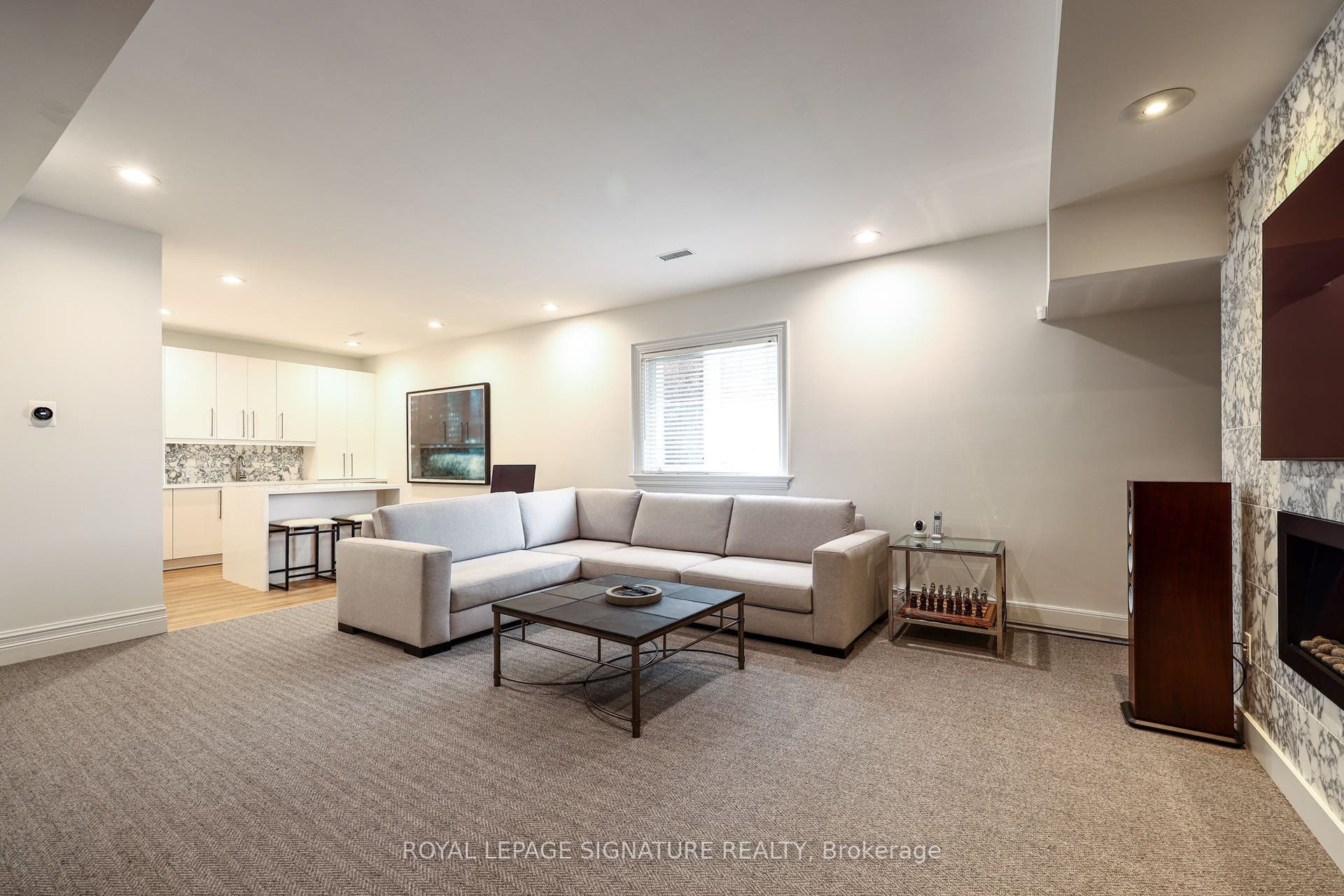 6 Vernham Avenue, Toronto C, Toronto ON M2L 2B2