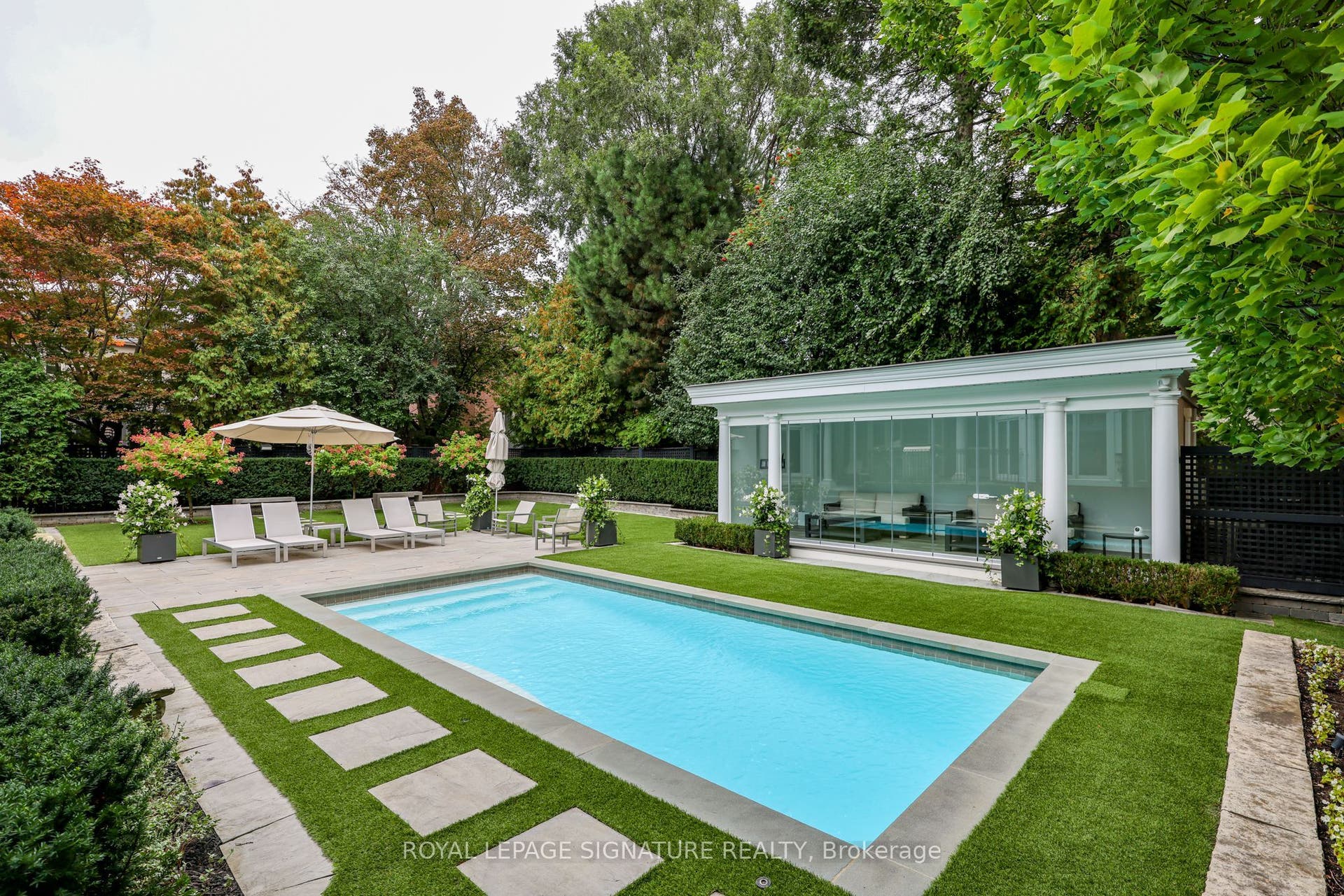 6 Vernham Avenue, Toronto C, Toronto ON M2L 2B2