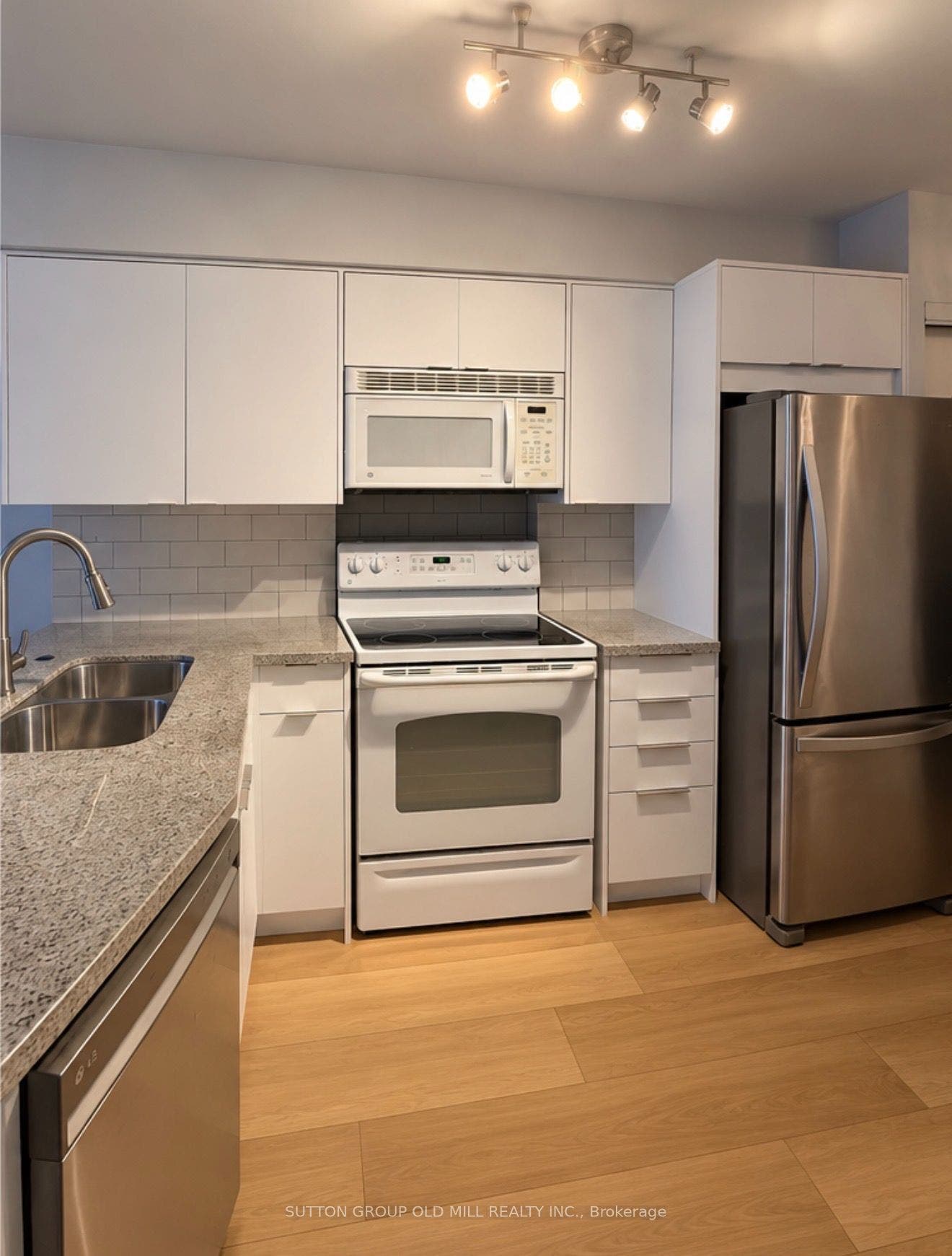 1005 King Street W, #201, Toronto C, Toronto ON M6K 3M8
