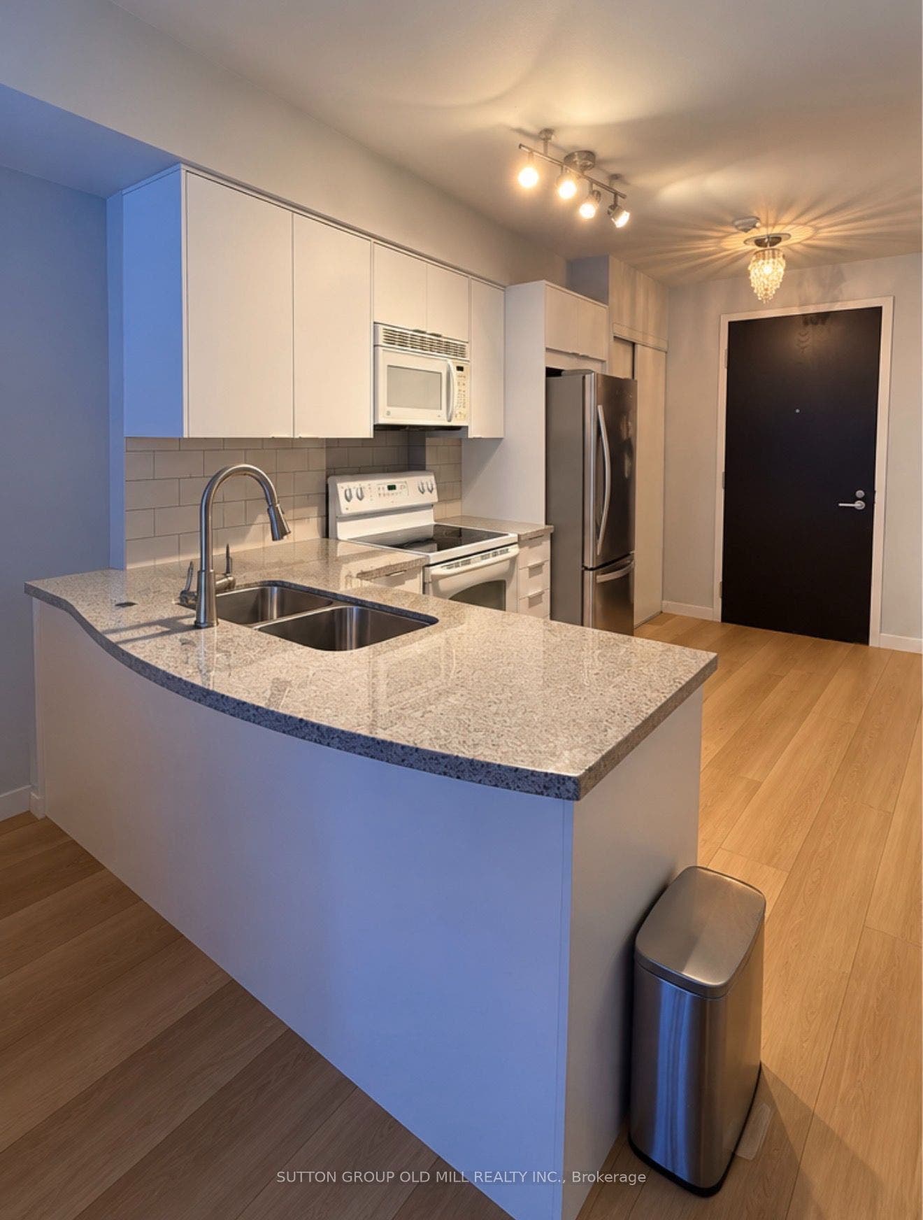 1005 King Street W, #201, Toronto C, Toronto ON M6K 3M8