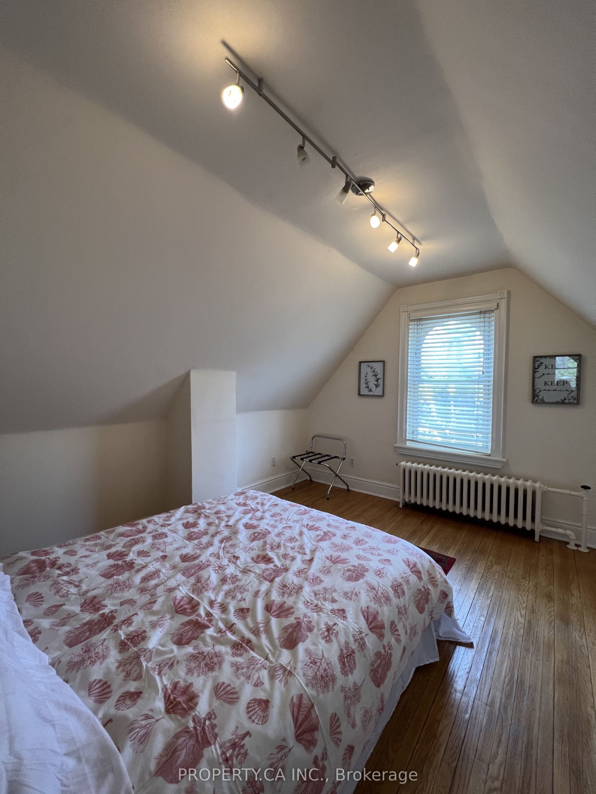 29 Lippincott Street, Toronto C01, Toronto C, Toronto ON M5T 2R6
