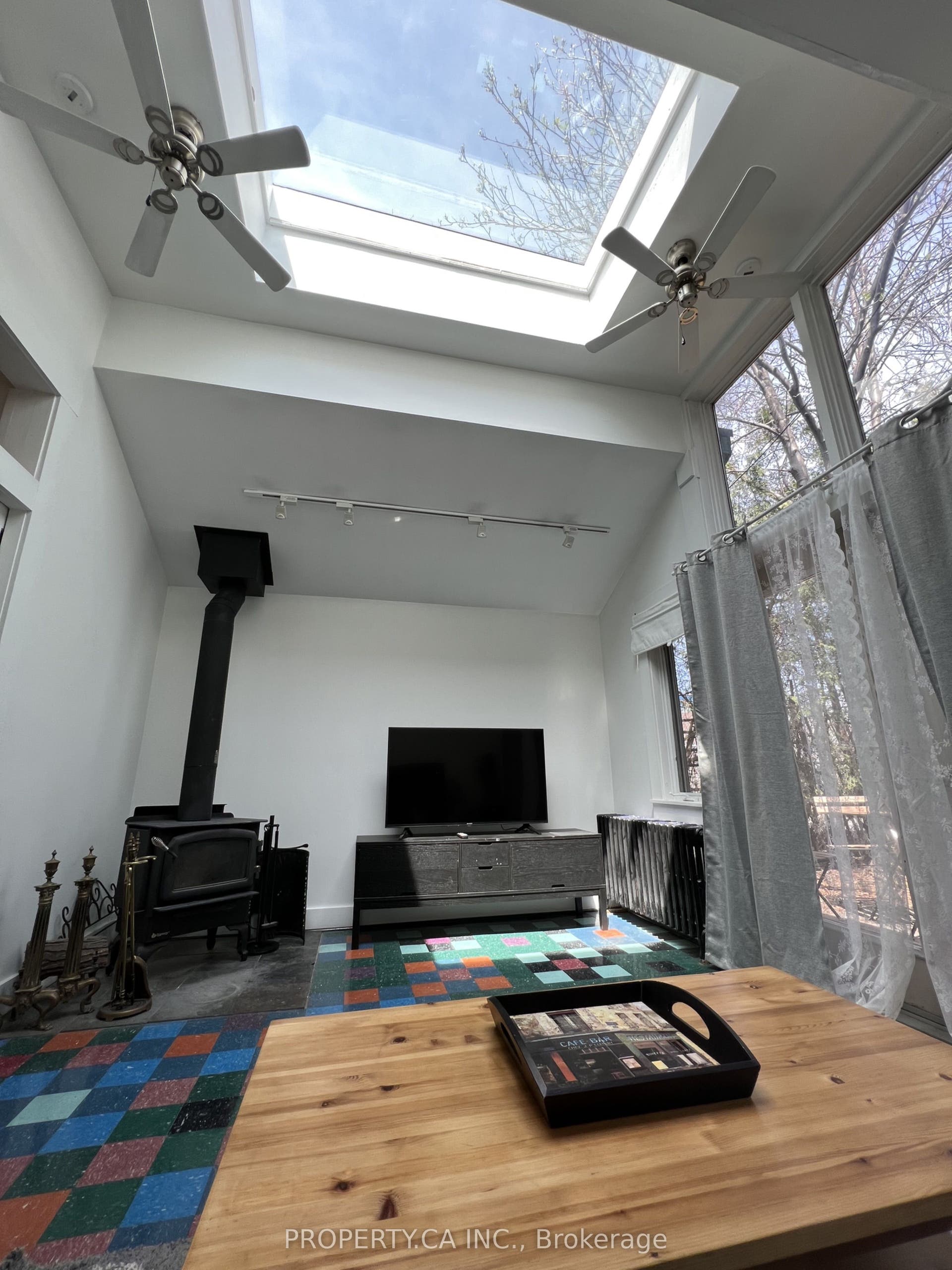 29 Lippincott Street, Toronto C01, Toronto C, Toronto ON M5T 2R6