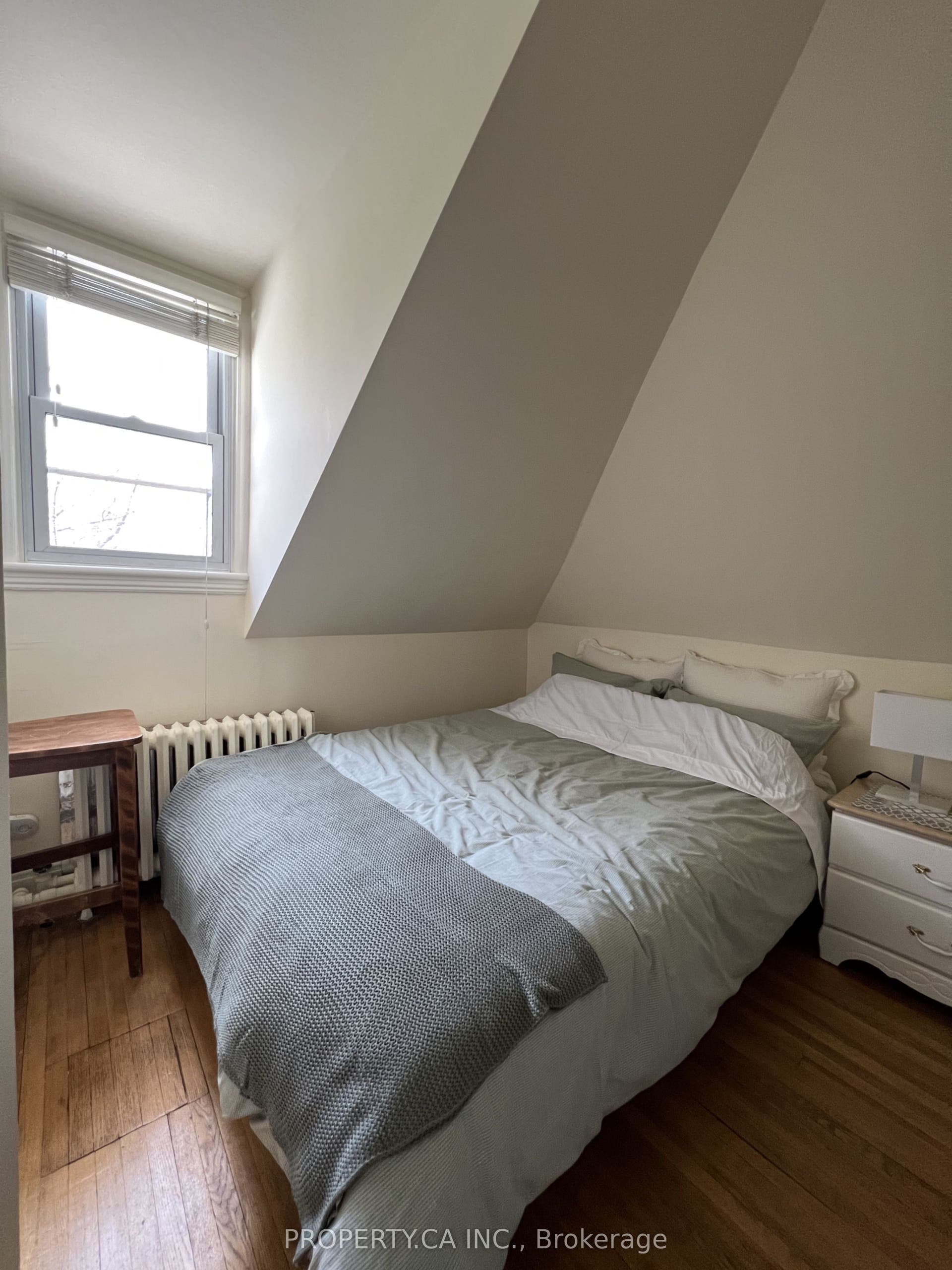 29 Lippincott Street, Toronto C01, Toronto C, Toronto ON M5T 2R6