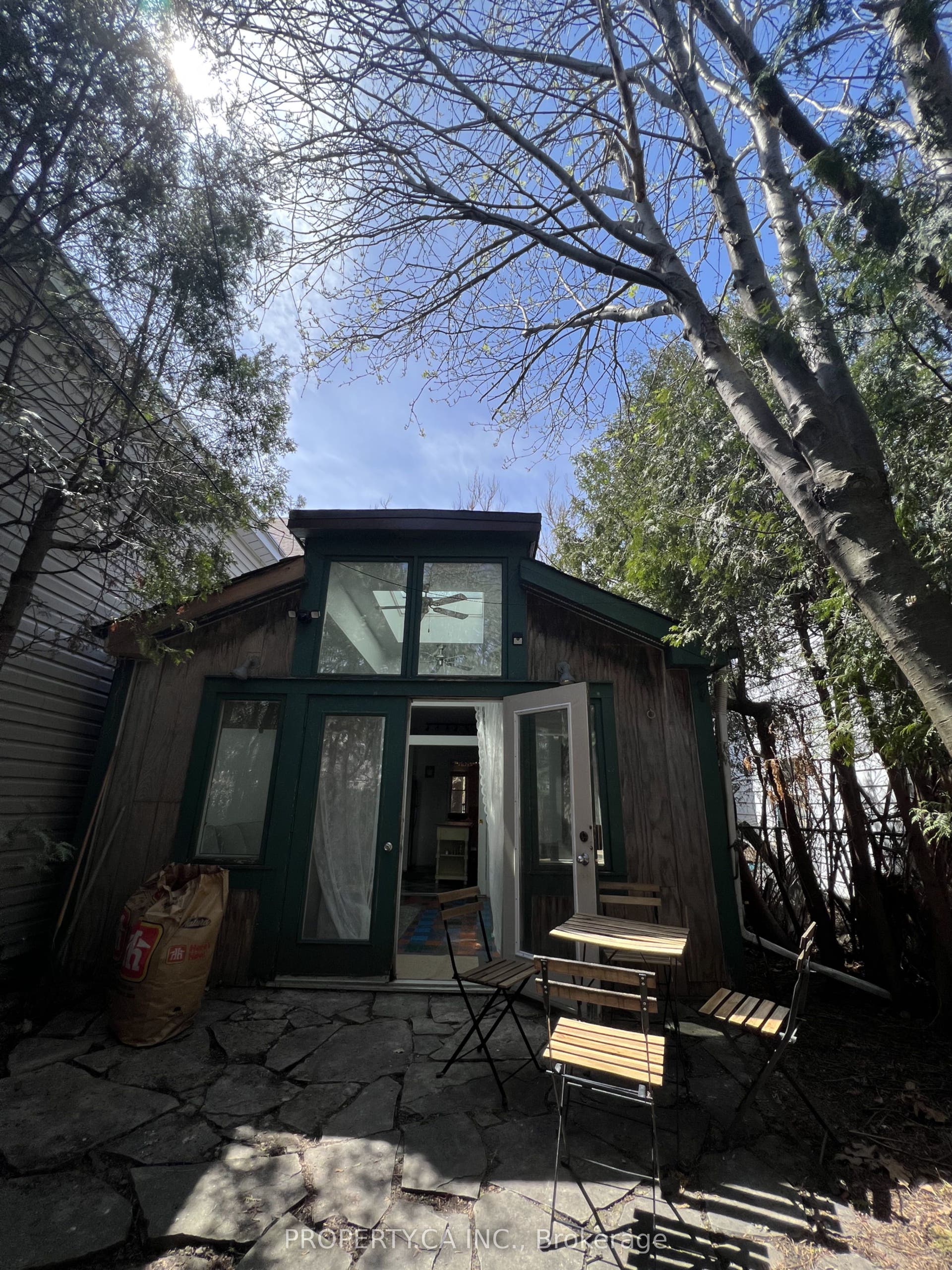29 Lippincott Street, Toronto C01, Toronto C, Toronto ON M5T 2R6