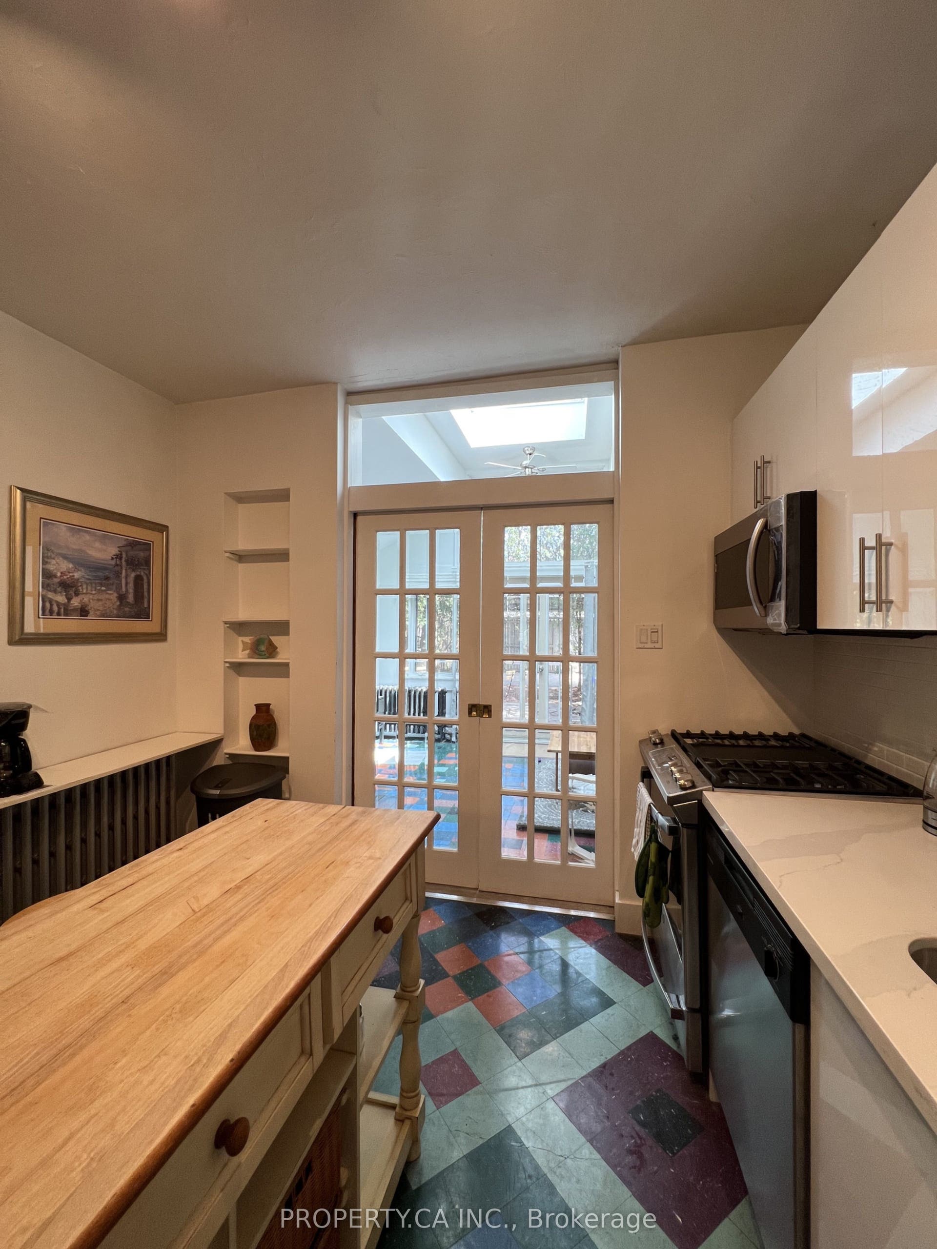 29 Lippincott Street, Toronto C01, Toronto C, Toronto ON M5T 2R6