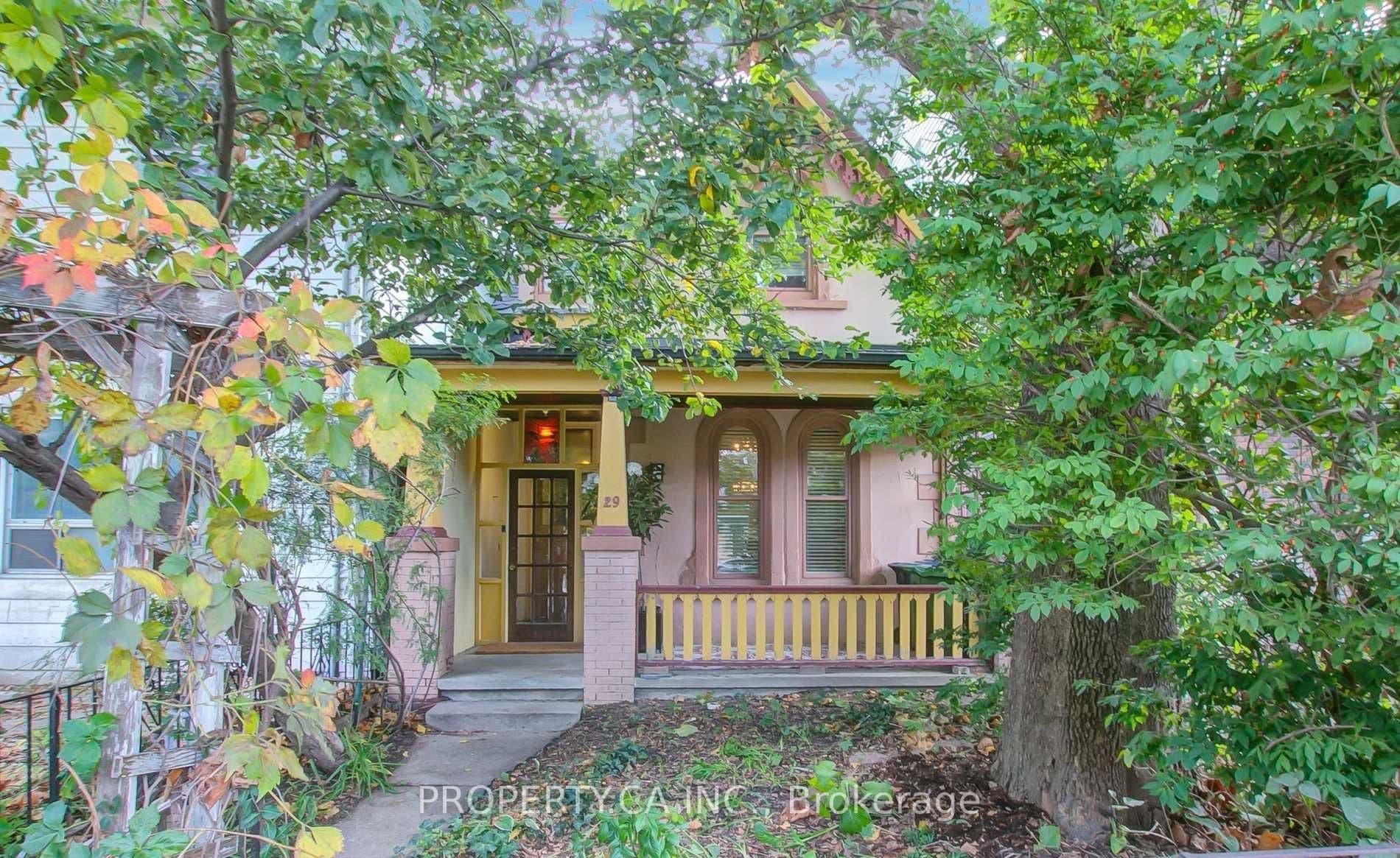 29 Lippincott Street, Toronto C01, Toronto C, Toronto ON M5T 2R6