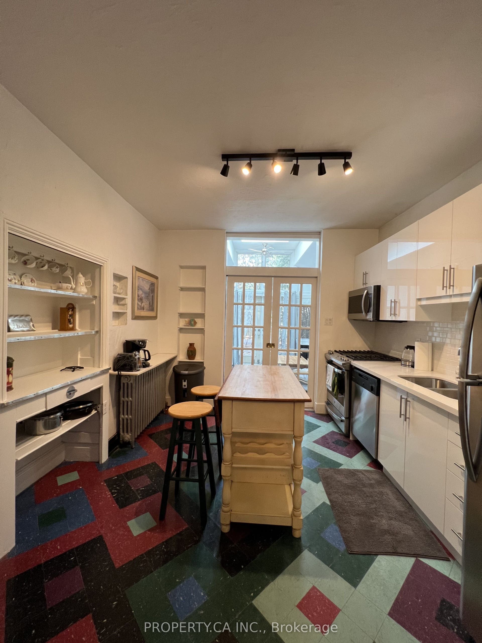 29 Lippincott Street, Toronto C01, Toronto C, Toronto ON M5T 2R6