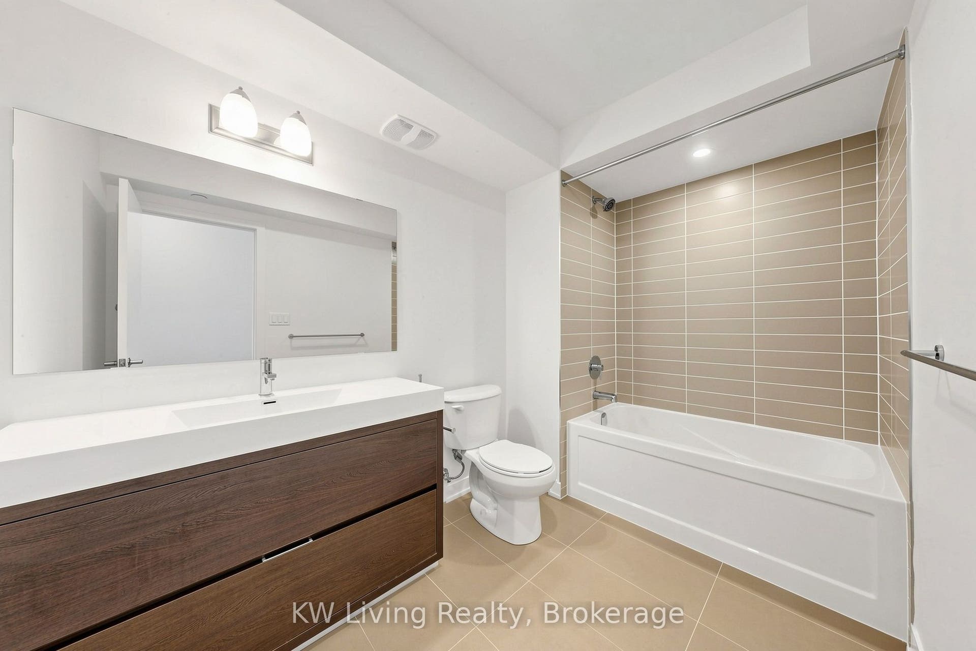 106 Green Gardens Boulevard, #Upper, Toronto C, Toronto ON M6A 0E5 106 Green Gardens Boulevard, #Upper, Toronto C, Toronto ON M6A 0E5