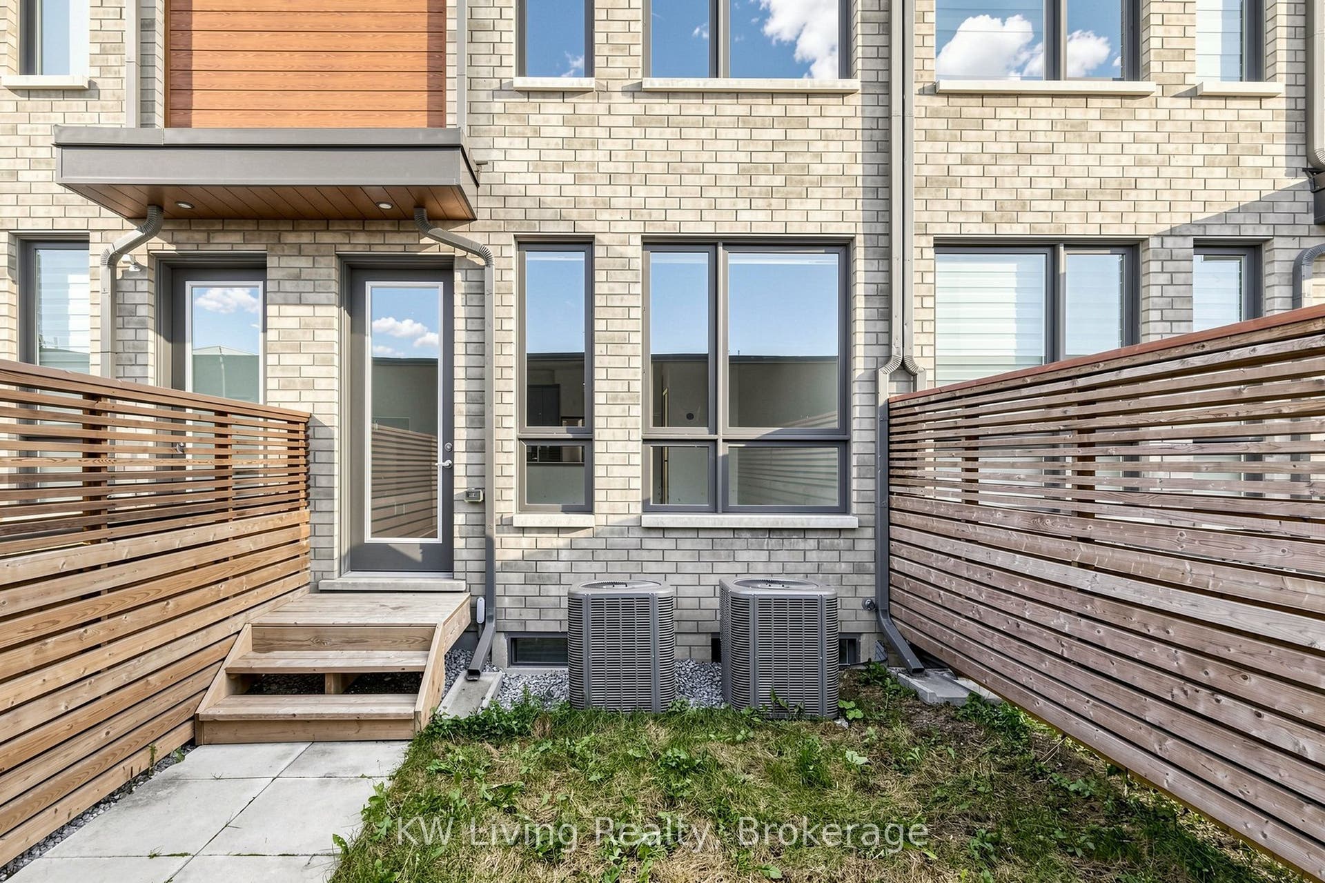 106 Green Gardens Boulevard, #Upper, Toronto C, Toronto ON M6A 0E5 106 Green Gardens Boulevard, #Upper, Toronto C, Toronto ON M6A 0E5
