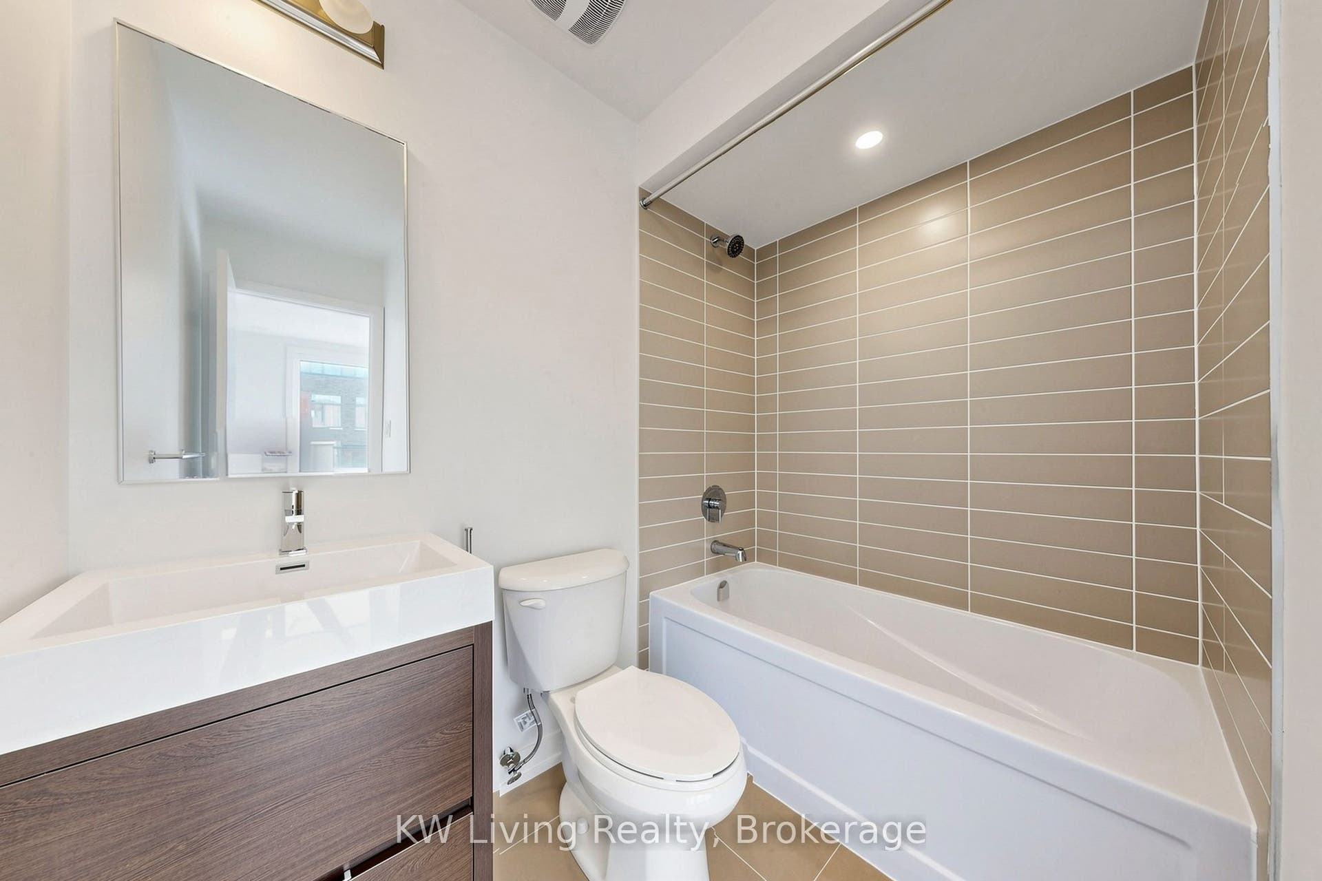 106 Green Gardens Boulevard, #Upper, Toronto C, Toronto ON M6A 0E5 106 Green Gardens Boulevard, #Upper, Toronto C, Toronto ON M6A 0E5