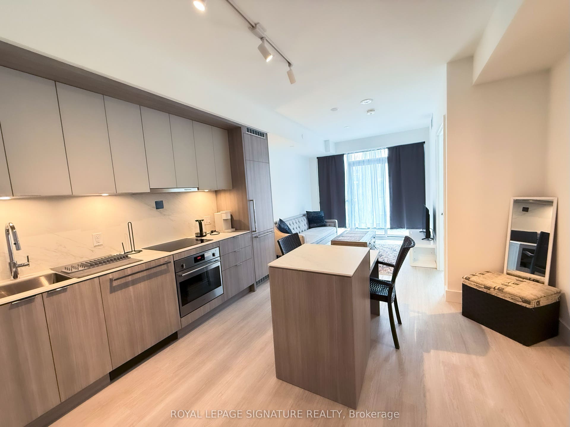 6 Greenbriar Road, #614, Toronto C, Toronto ON M2K 0H6